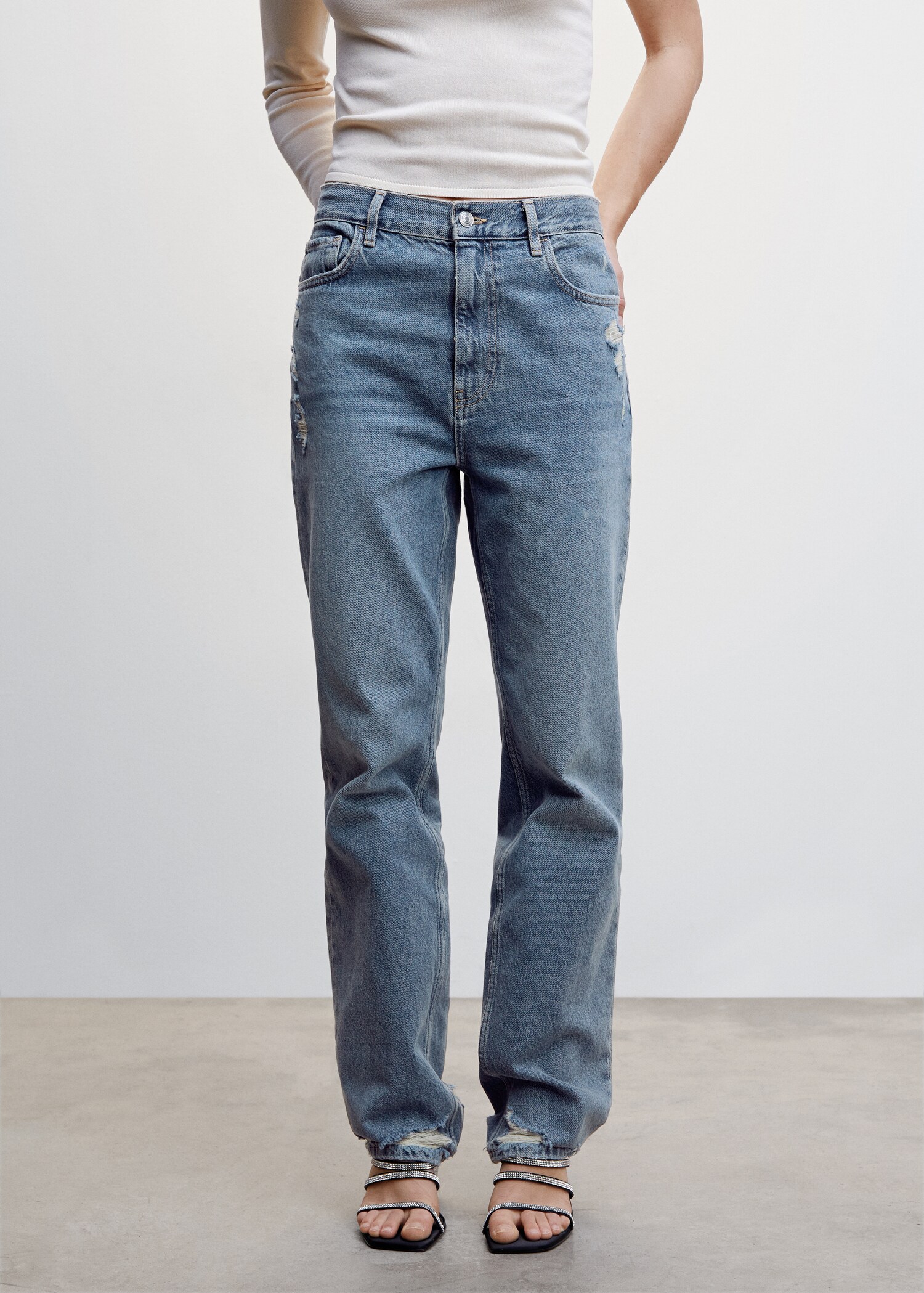 Jean droit taille haute déchiré - Plan moyen