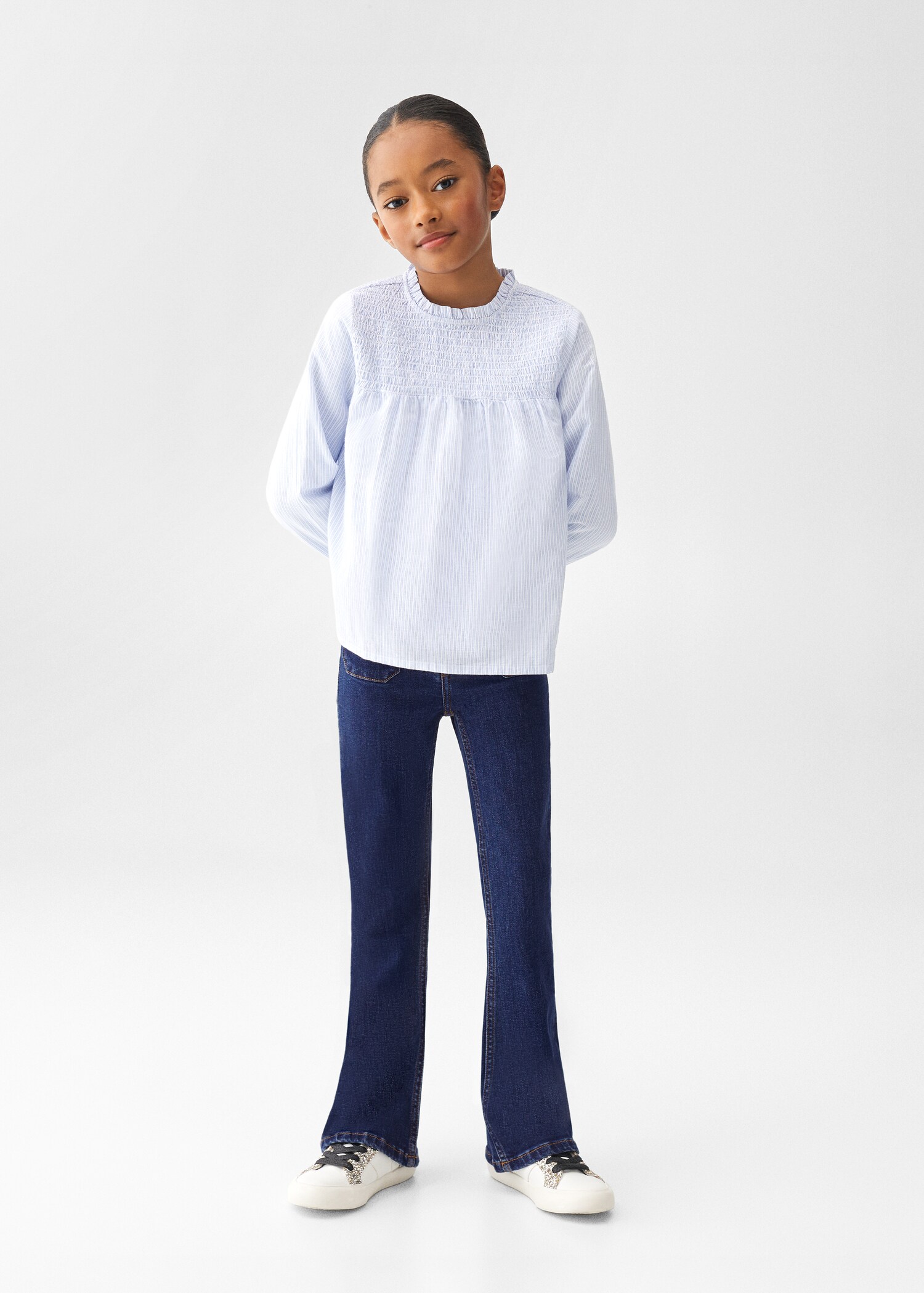 Flared Jeans mit Taschen - Allgemeine Ansicht