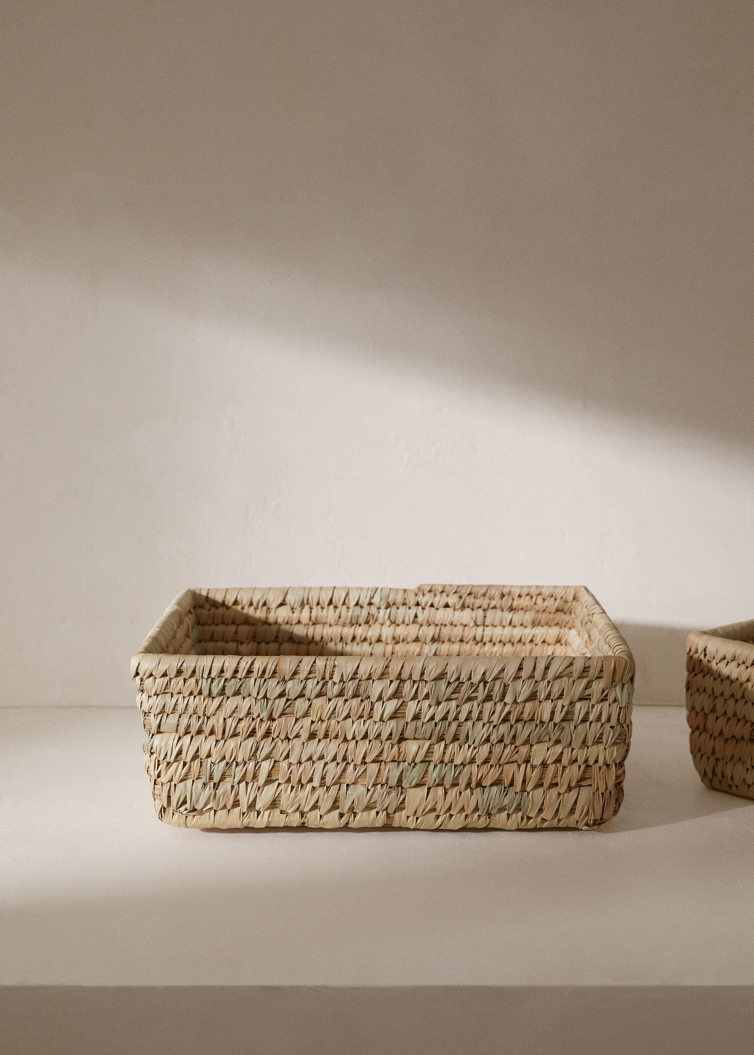 Rectangular natural fibre basket 27x22cm - General plane