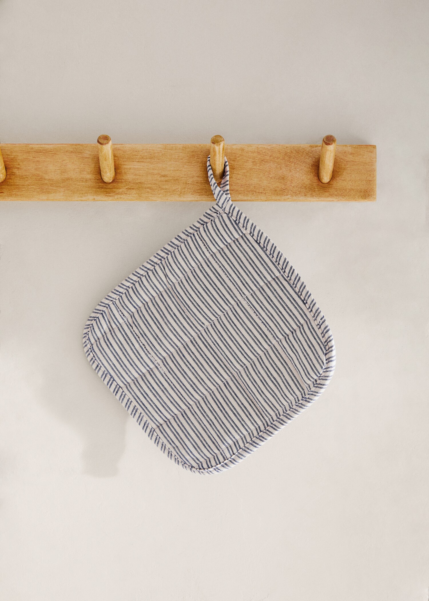 Striped cotton mitten - General plane