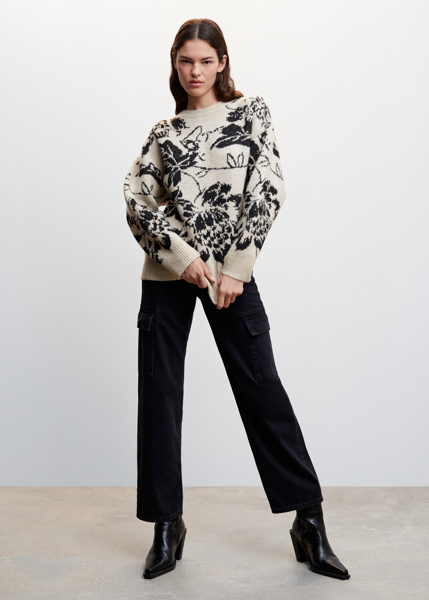 Strickpullover mit Blumenmuster - Allgemeine Ansicht