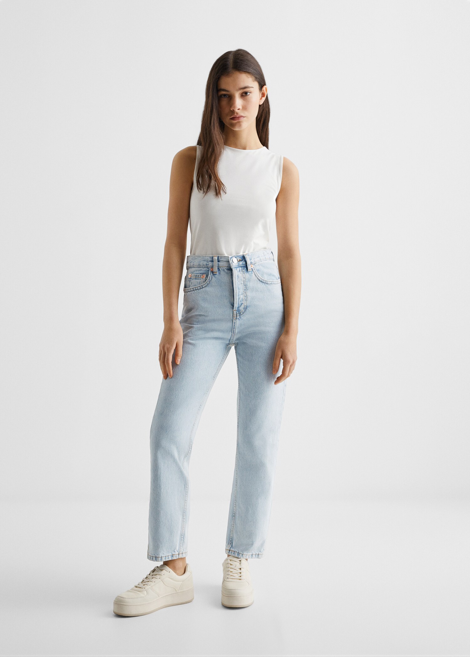 Jeans mom fit rotos decorativos - Plano general