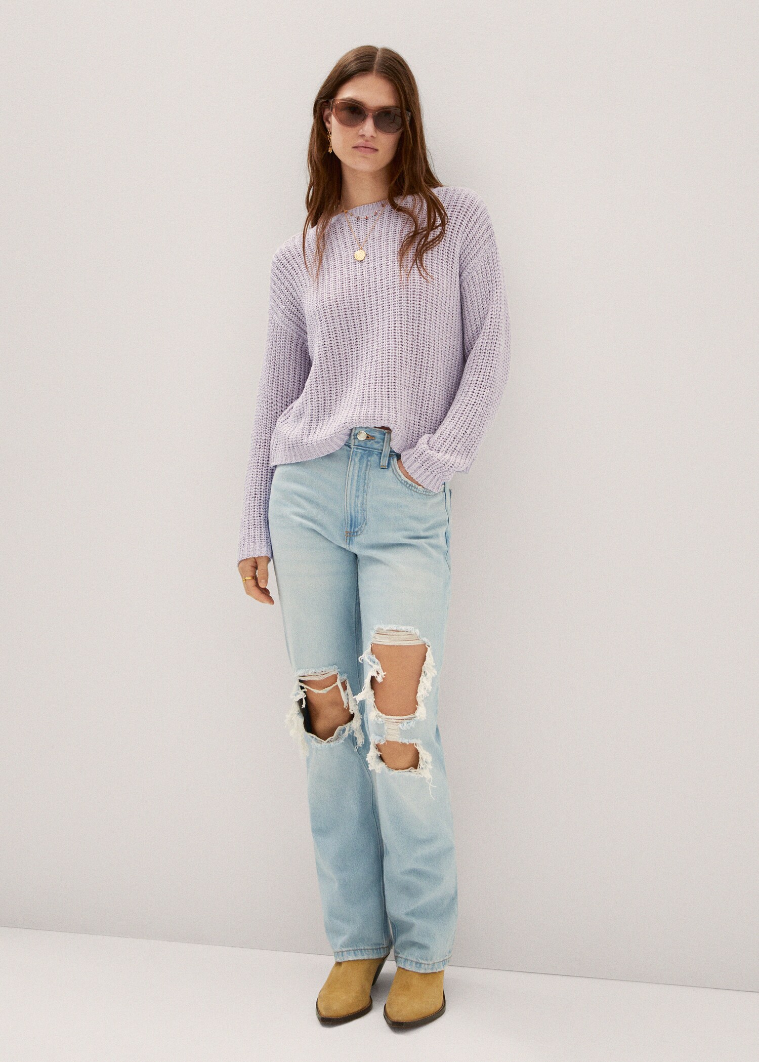 Round-neck knitted sweater  - General plane