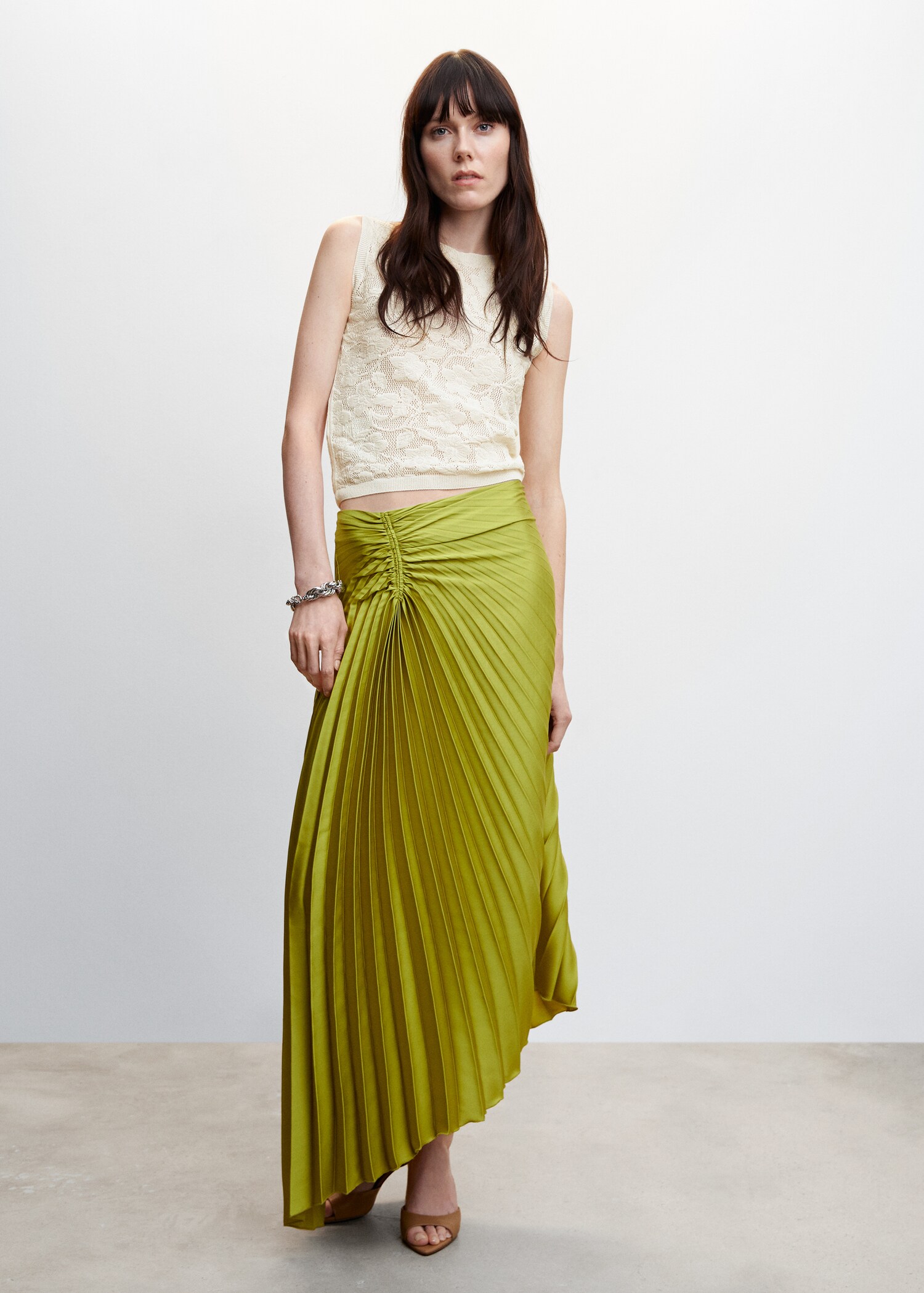 Floral openwork knitted top - General plane