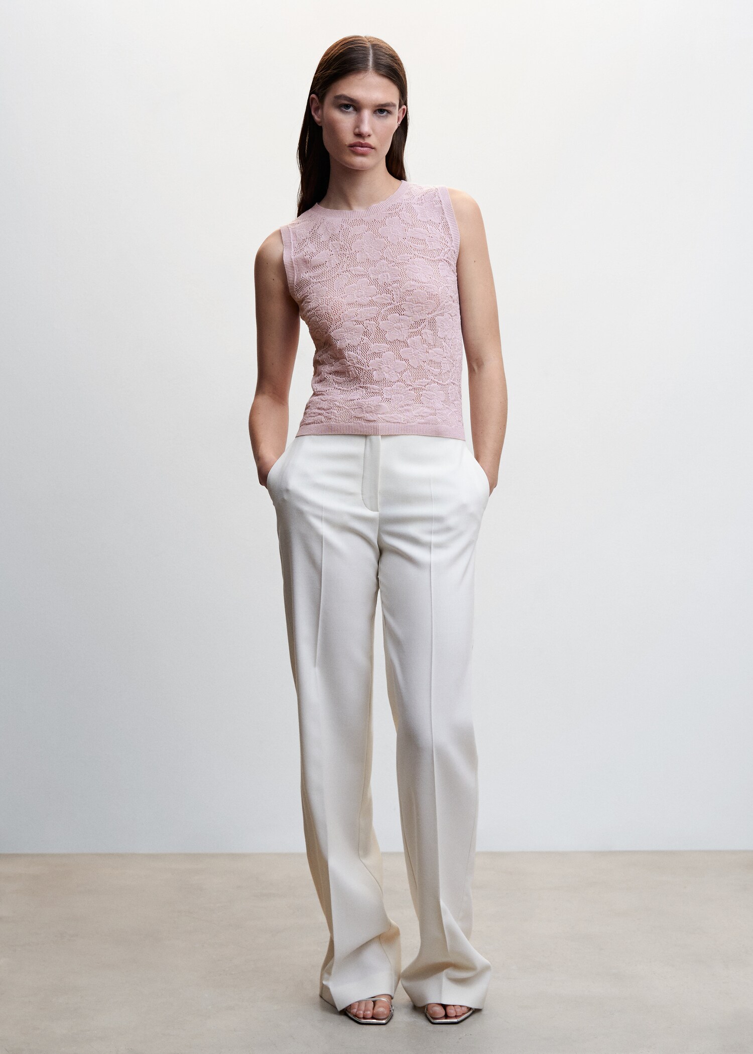 Floral openwork knitted top - General plane