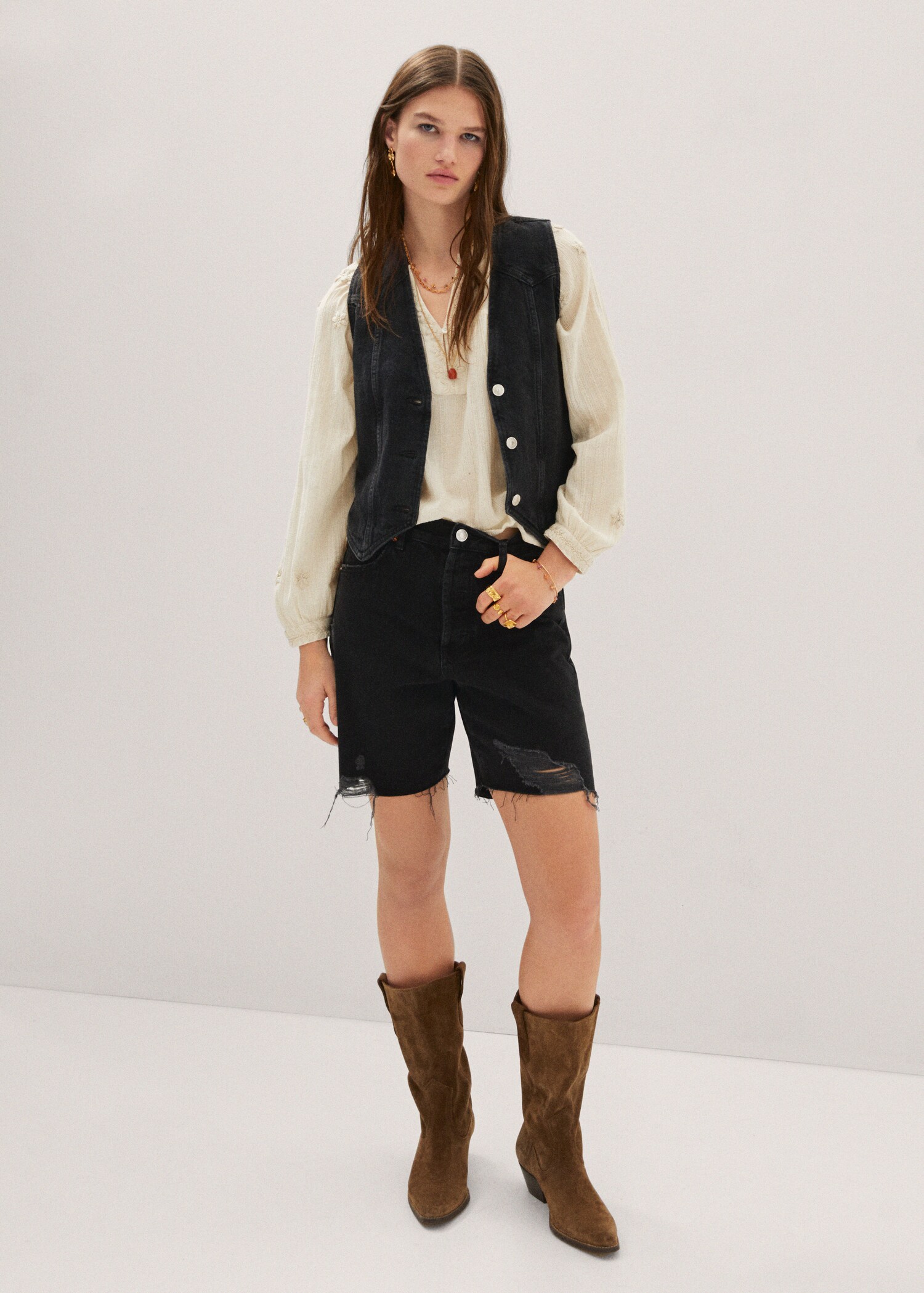 Blouse brodée manches bouffantes - Plan général