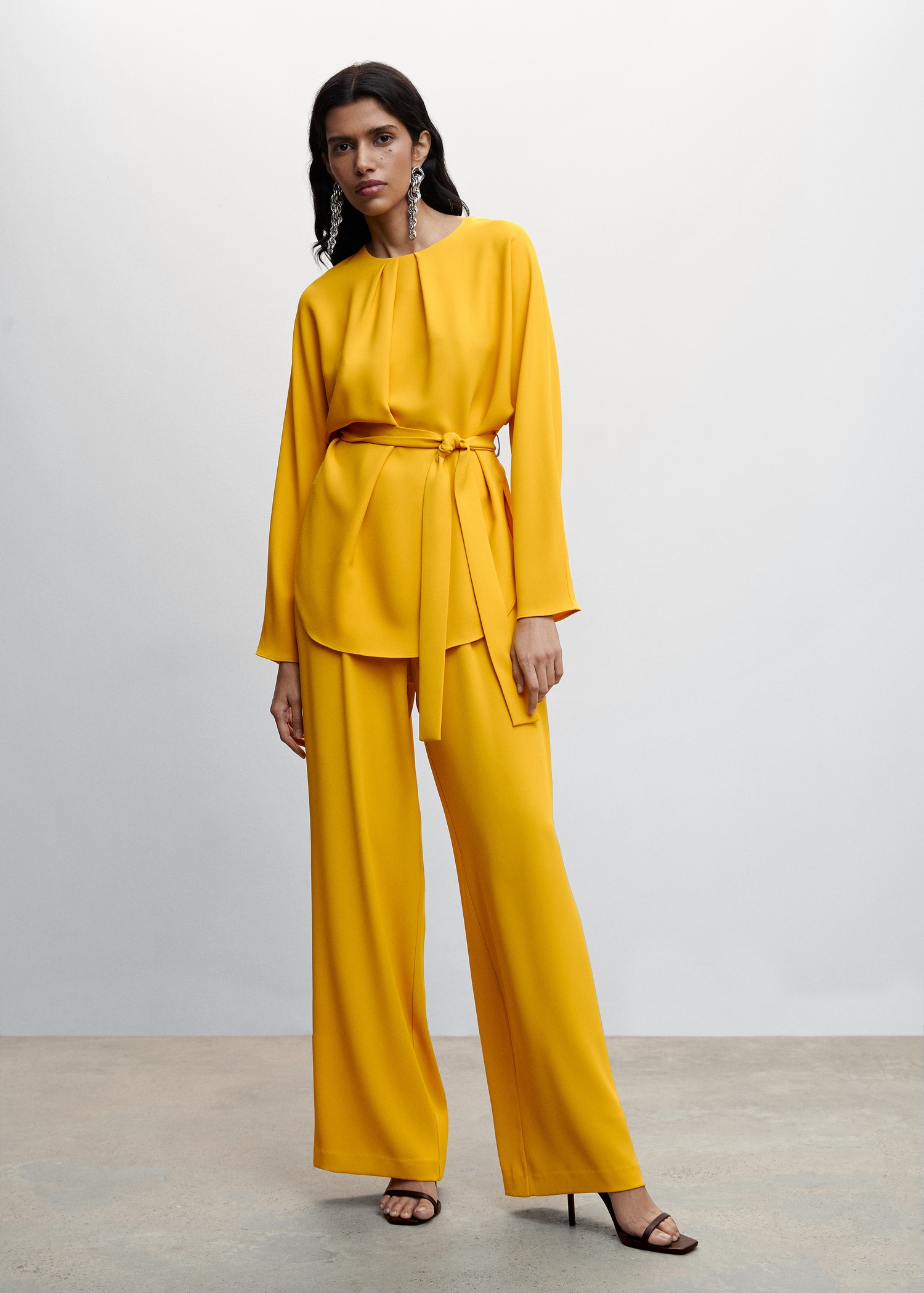 Pantalon Color Mostaza Outfit Palazzo Mostaza Jumpsuit Outfit Con