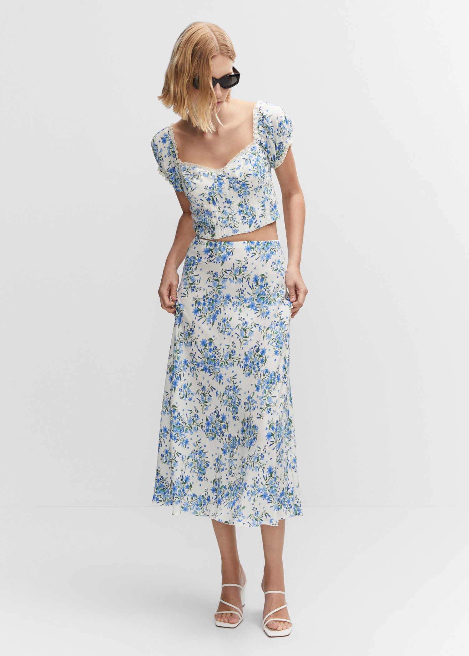 Floral crop top - General plane