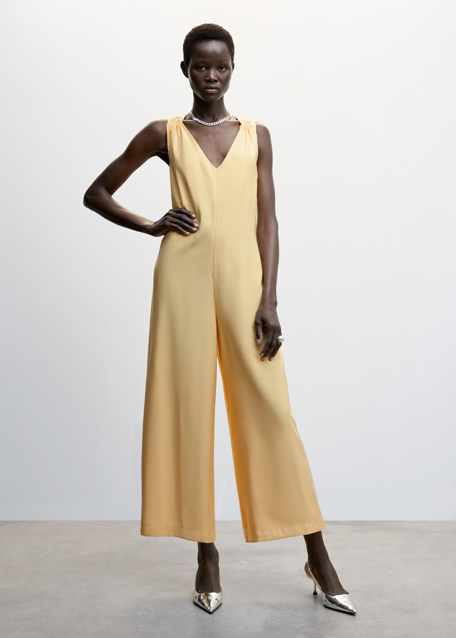 Jumpsuit met gekruiste rug - Overzichtstekening