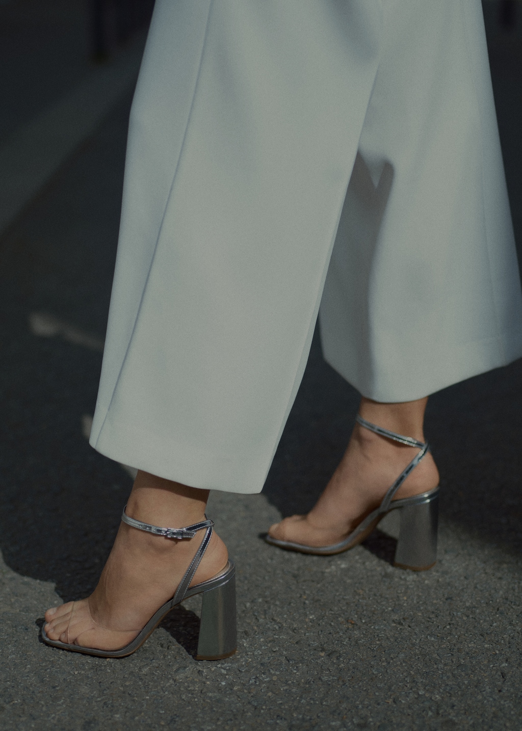 Metallic sandals canada deals
