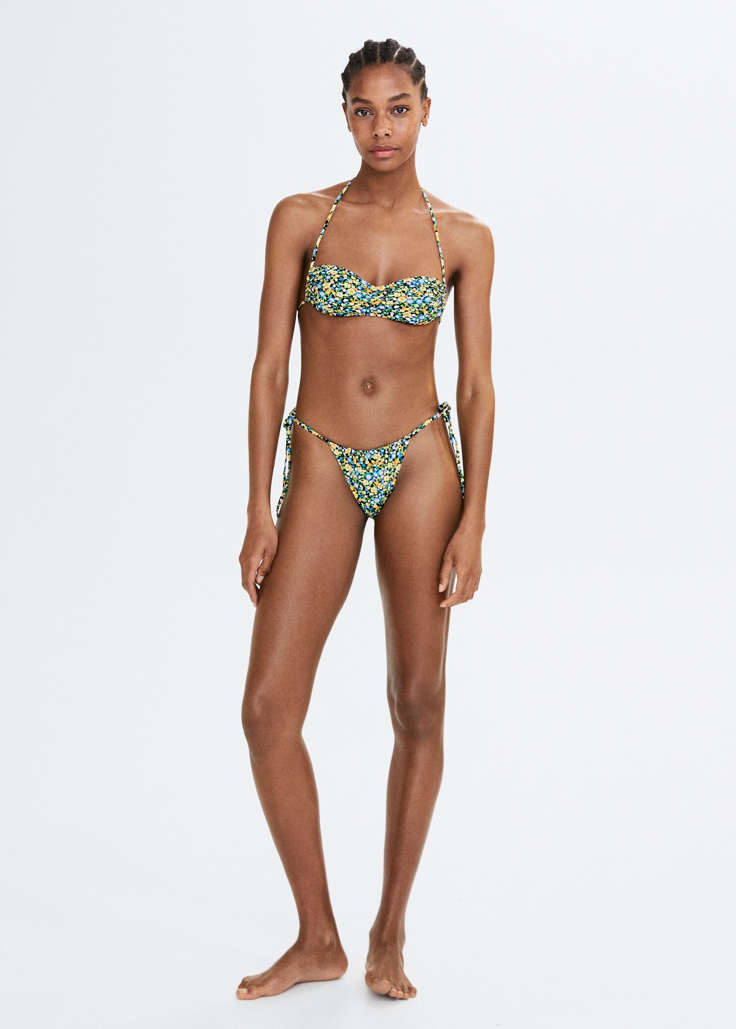 Floral-strap bikini top - Загальний план
