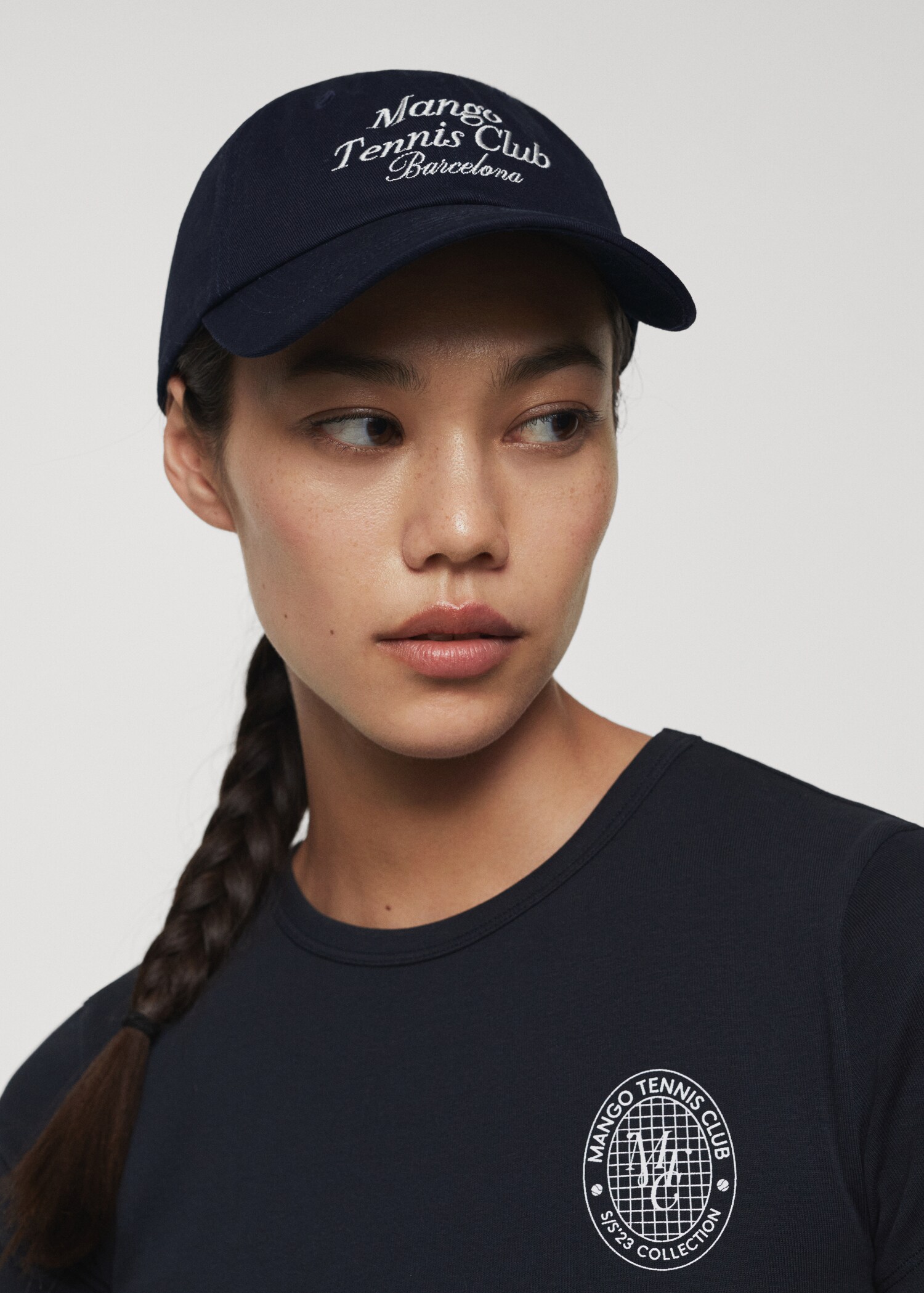 Embroidered detail cap - General plane