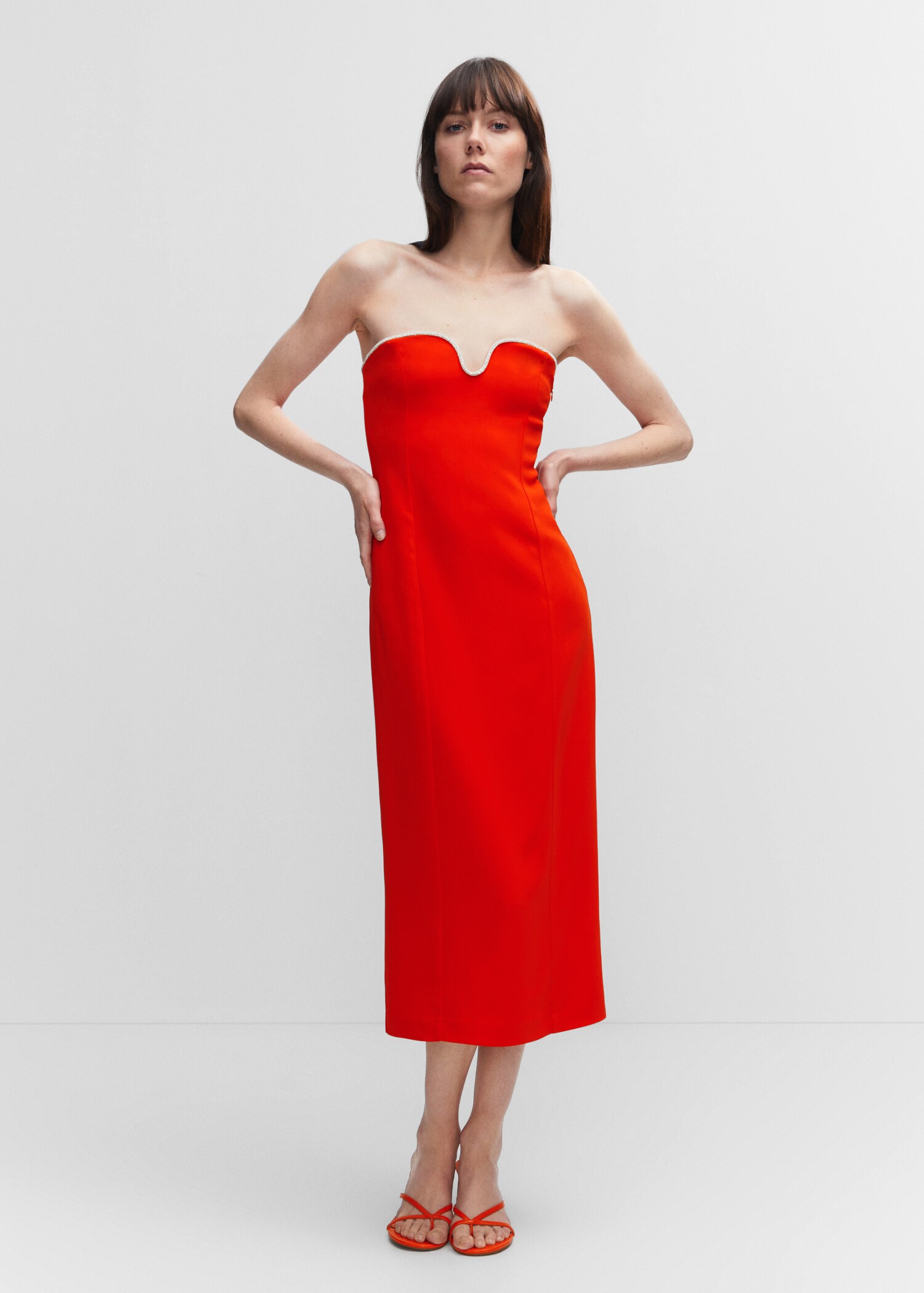 Metallic dress with neckline detail - General plane