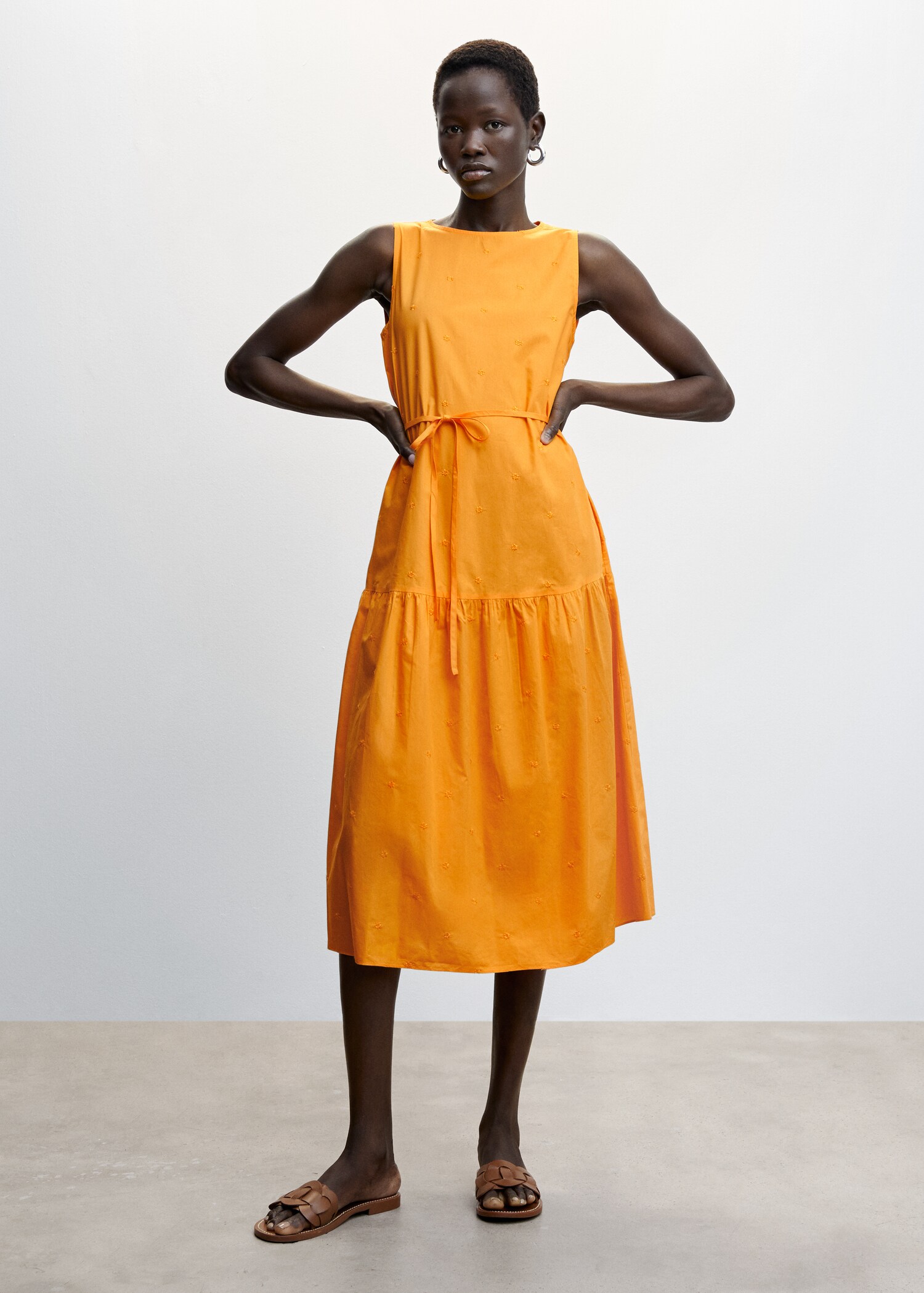 Floral embroidery dress - General plane