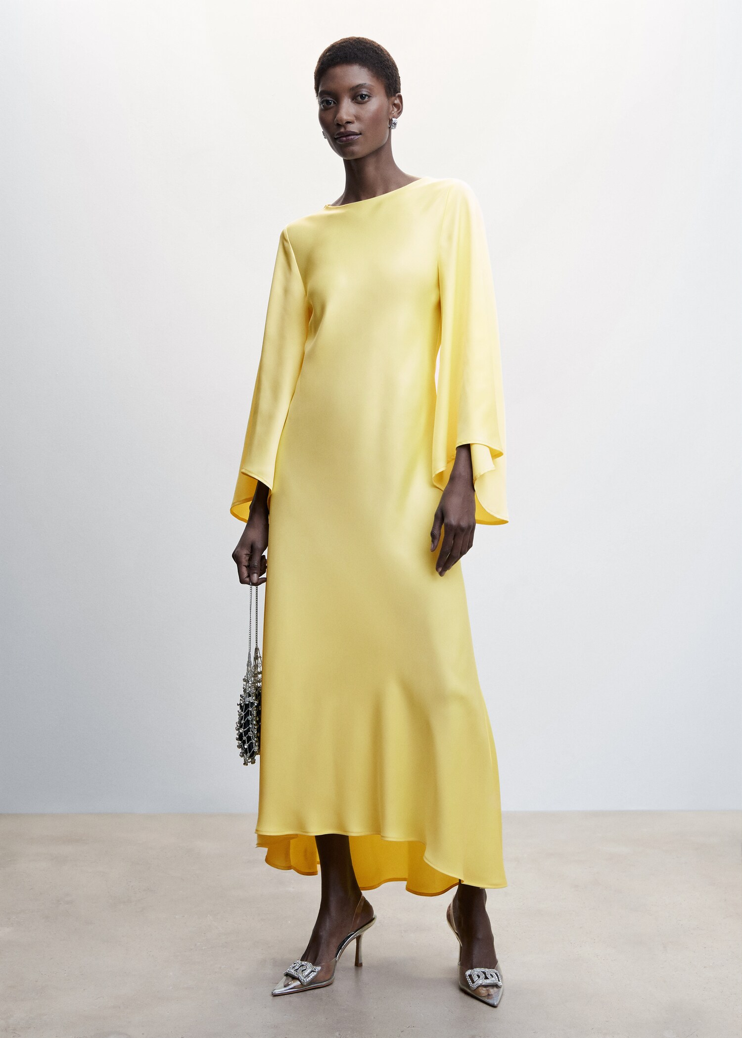 Flared sleeves dress - General plane