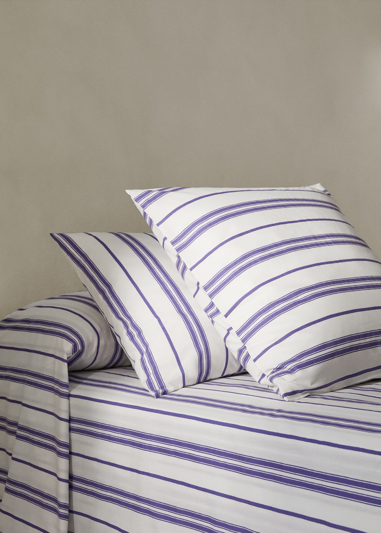 Set de două fețe de pernă/pernuță cu dungi 50x75 cm - Plan general