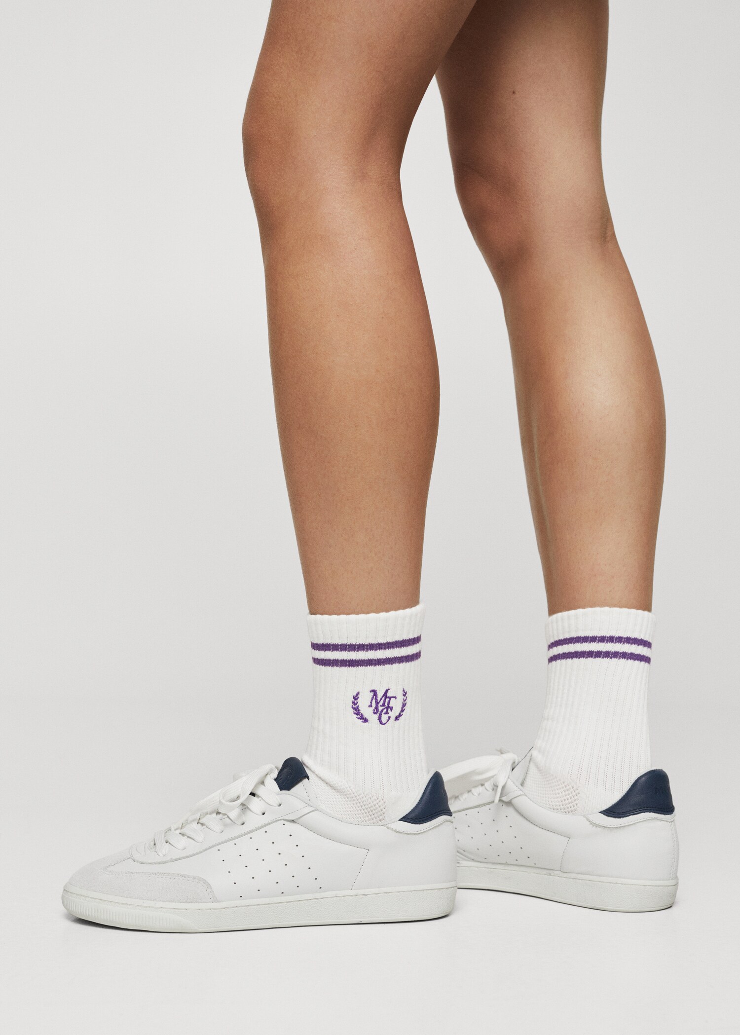 Embroidered double stripe socks - General plane