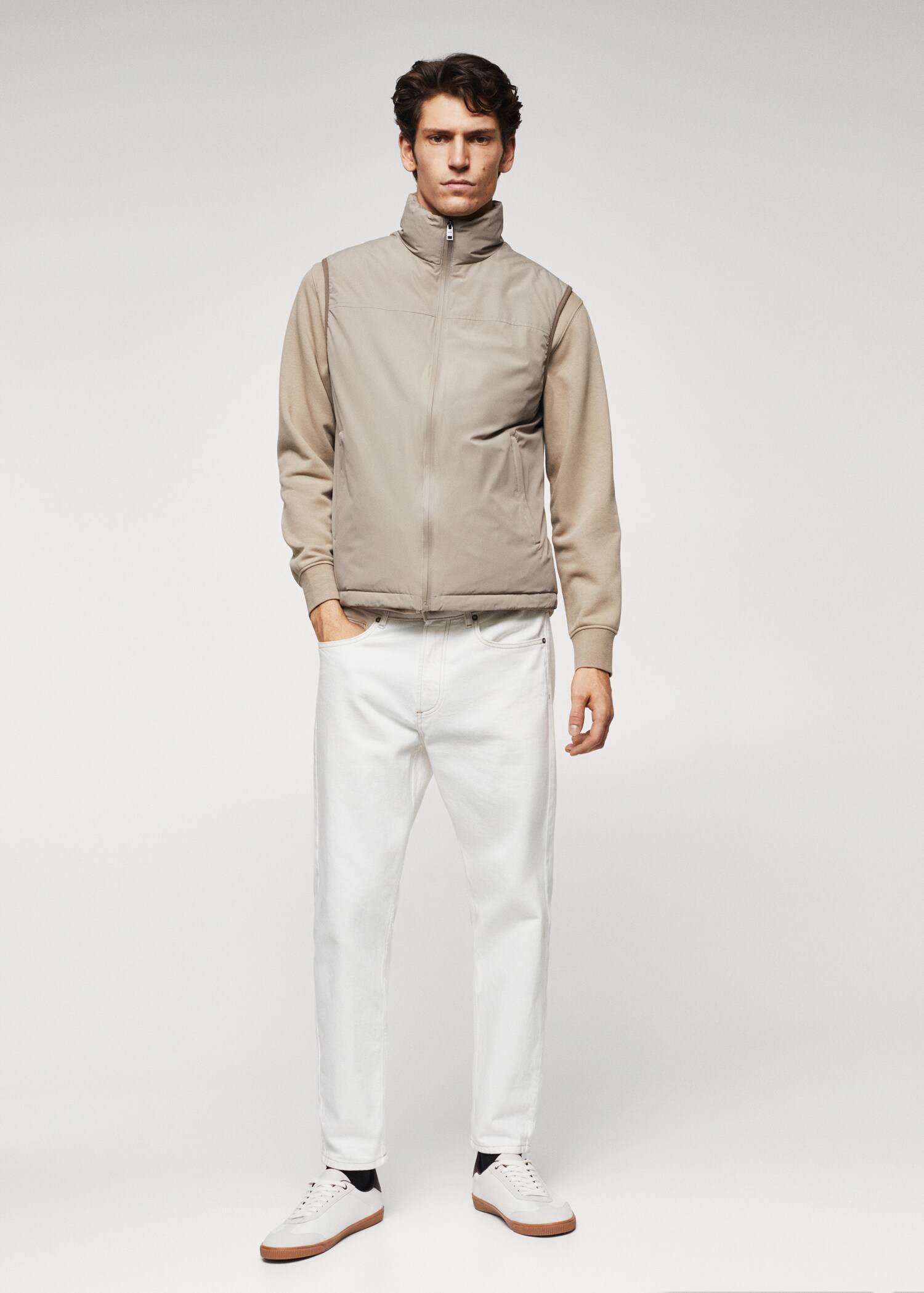 Water-repellent quilted gilet - General plane