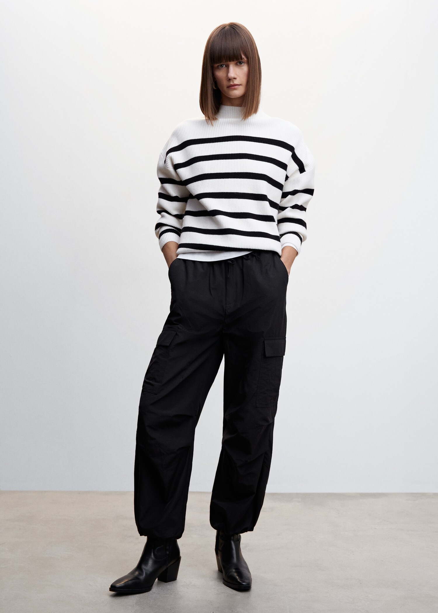 Parachute trousers - General plane