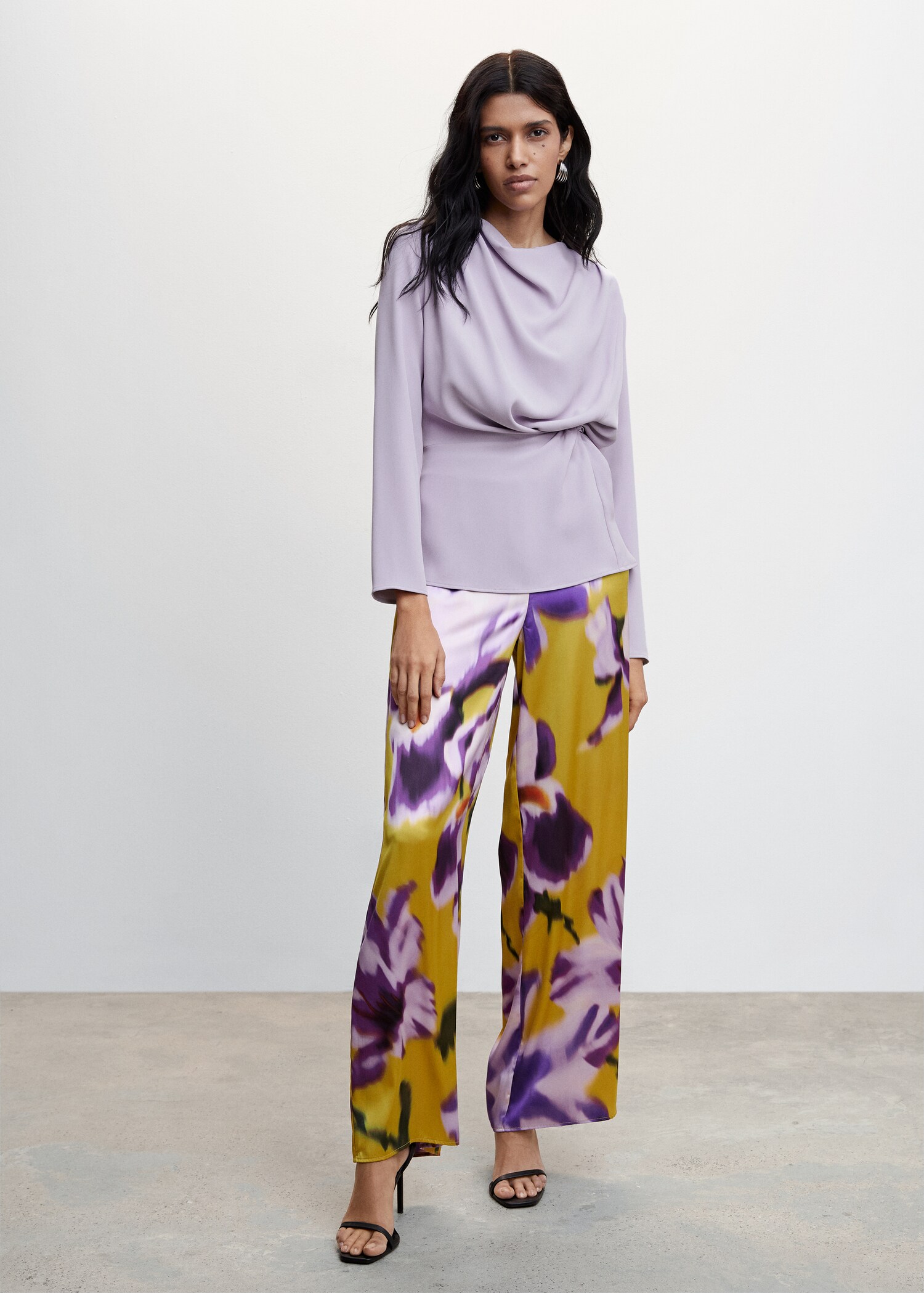 Knot detail blouse - General plane