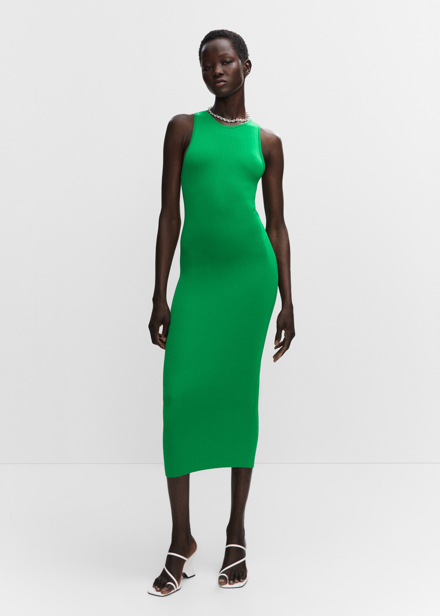 Ribbed knitted dress with zipper - General plane