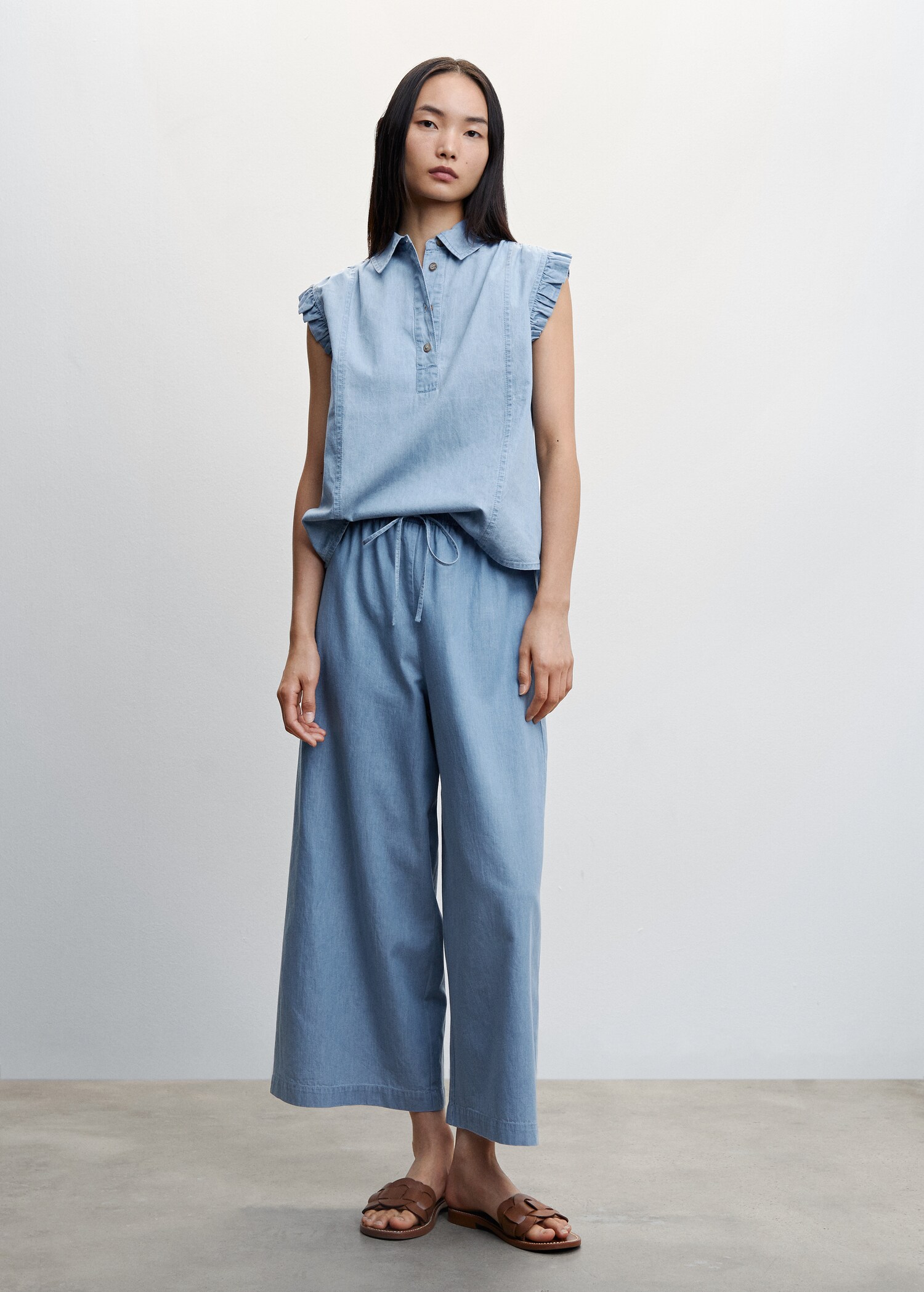 Tencel ruffled blouse - General plane