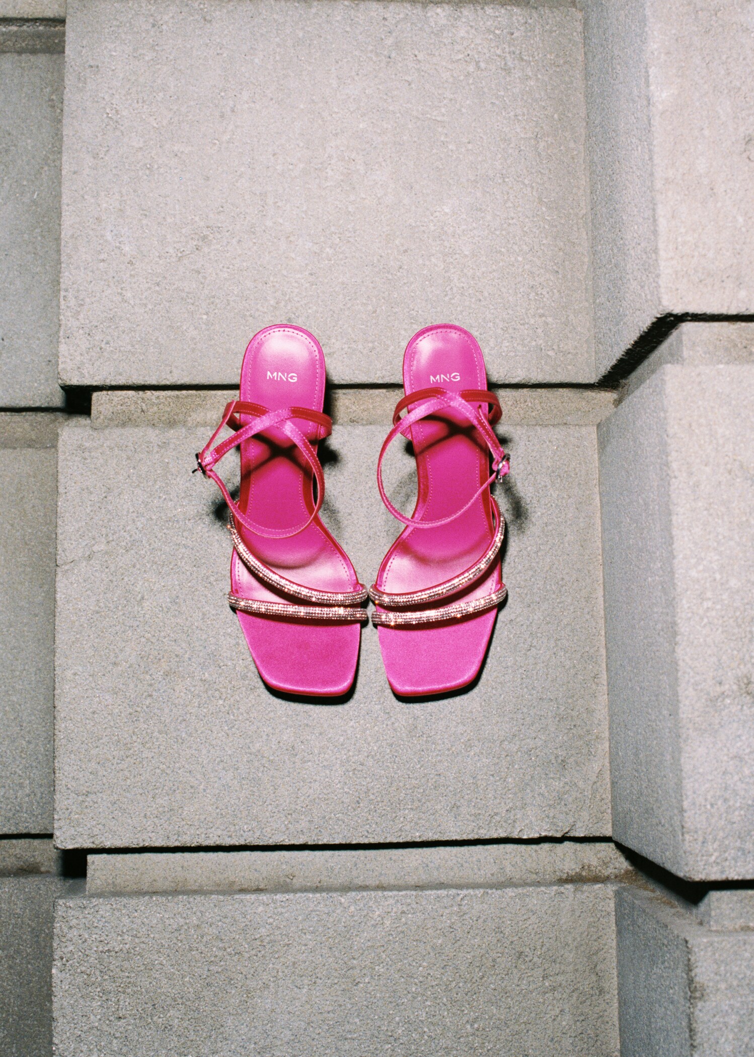 Sandalette mit Strassriemen - Allgemeine Ansicht