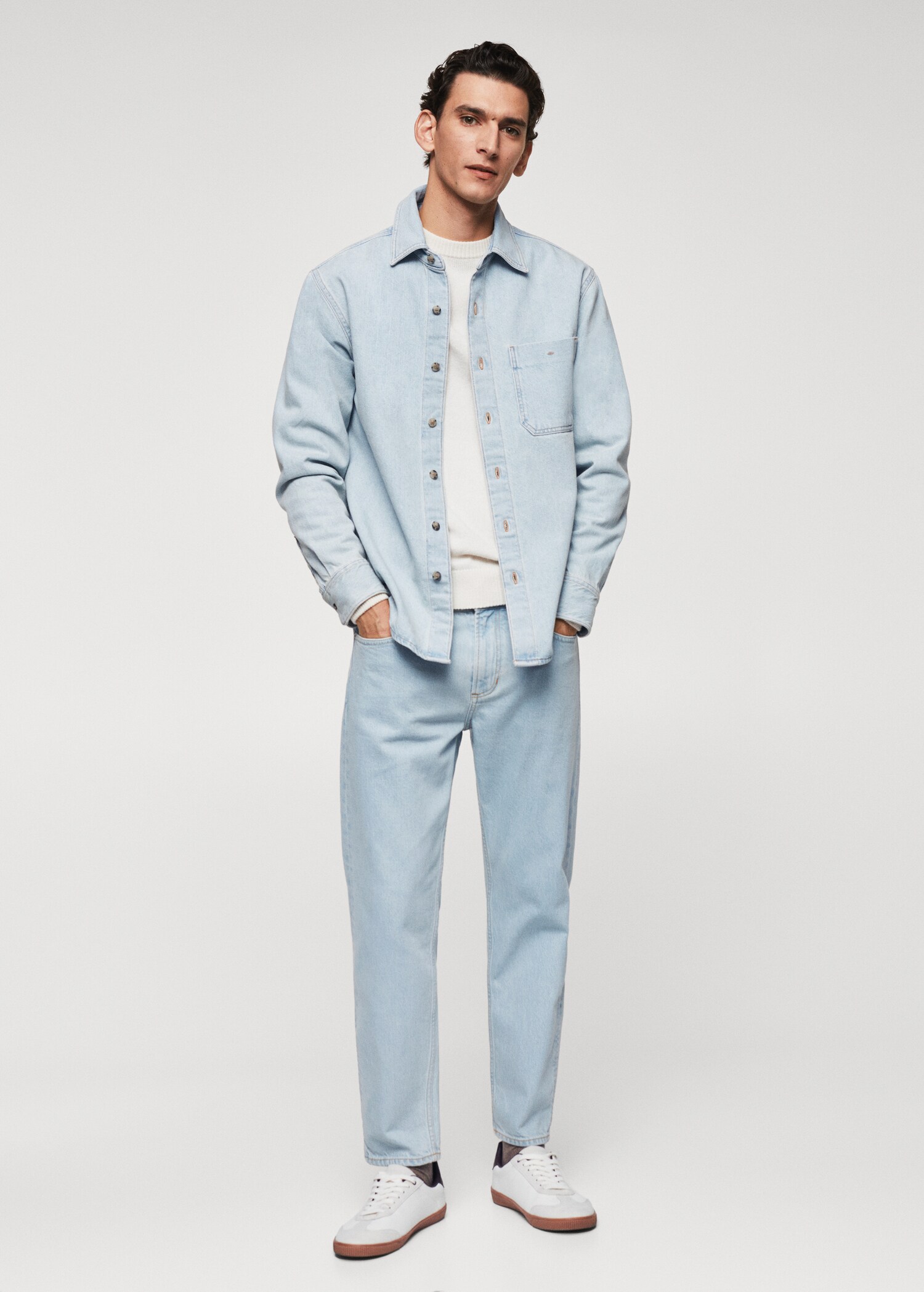 Overskjorte i denim med lommer - Total bildeutsnitt