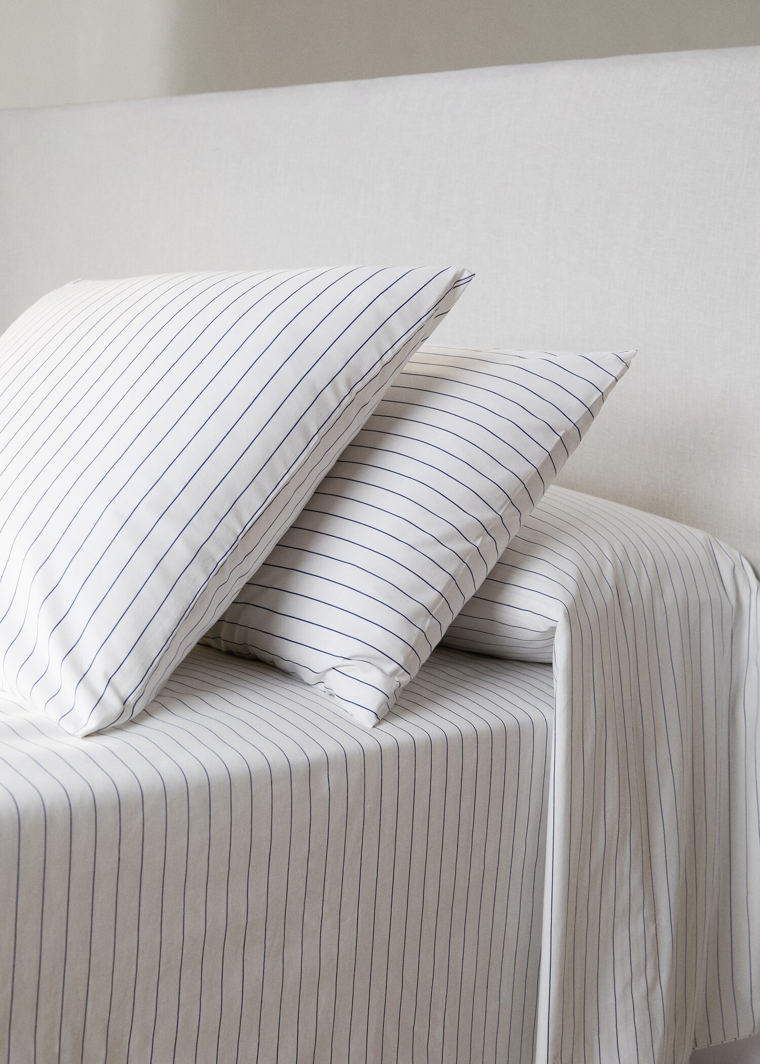 Striped print cushion cover 50x75cm (Pack of 2) - General plane