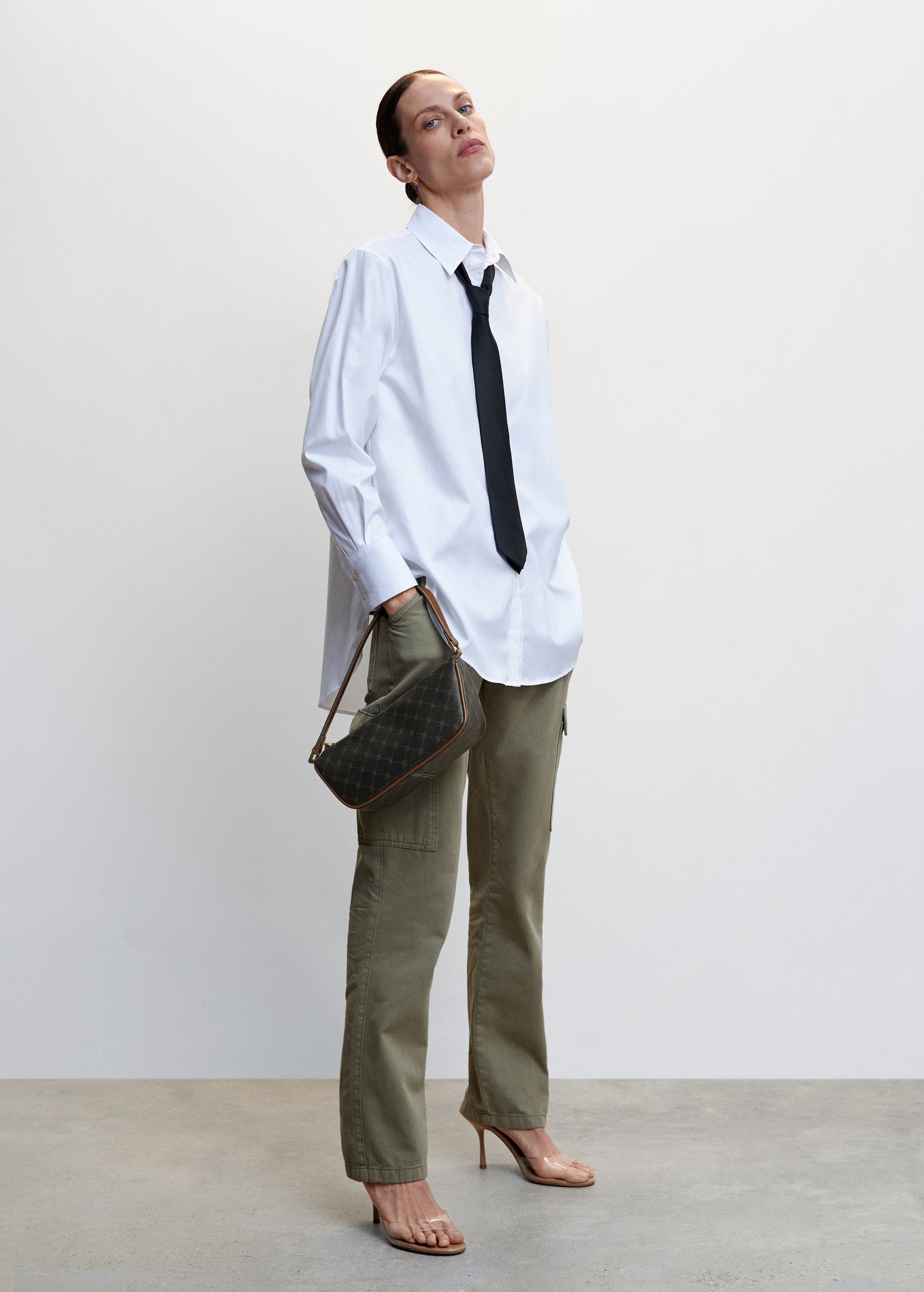 Shoulder bag with printed logo - General plane