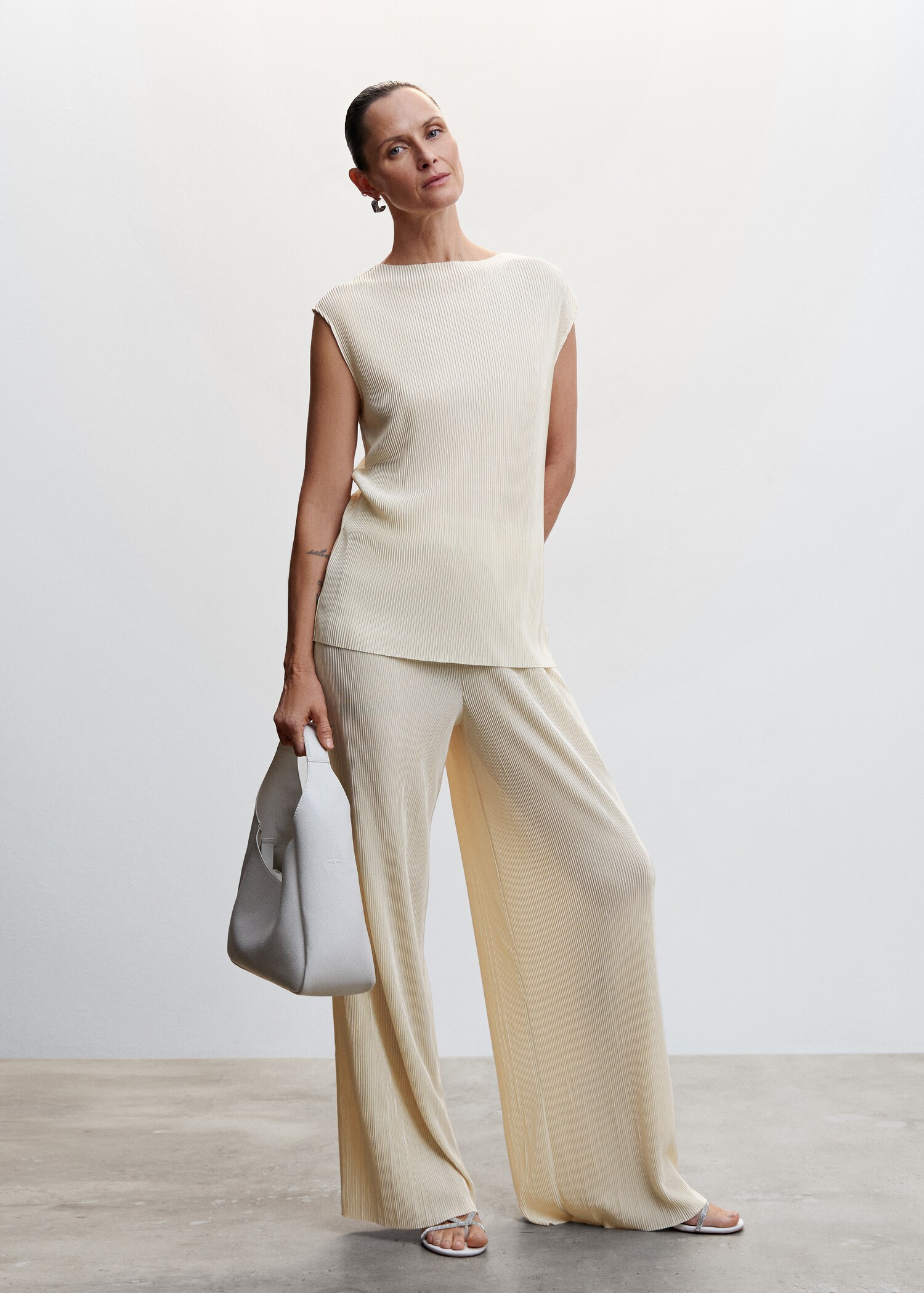 Pleated strap top - General plane
