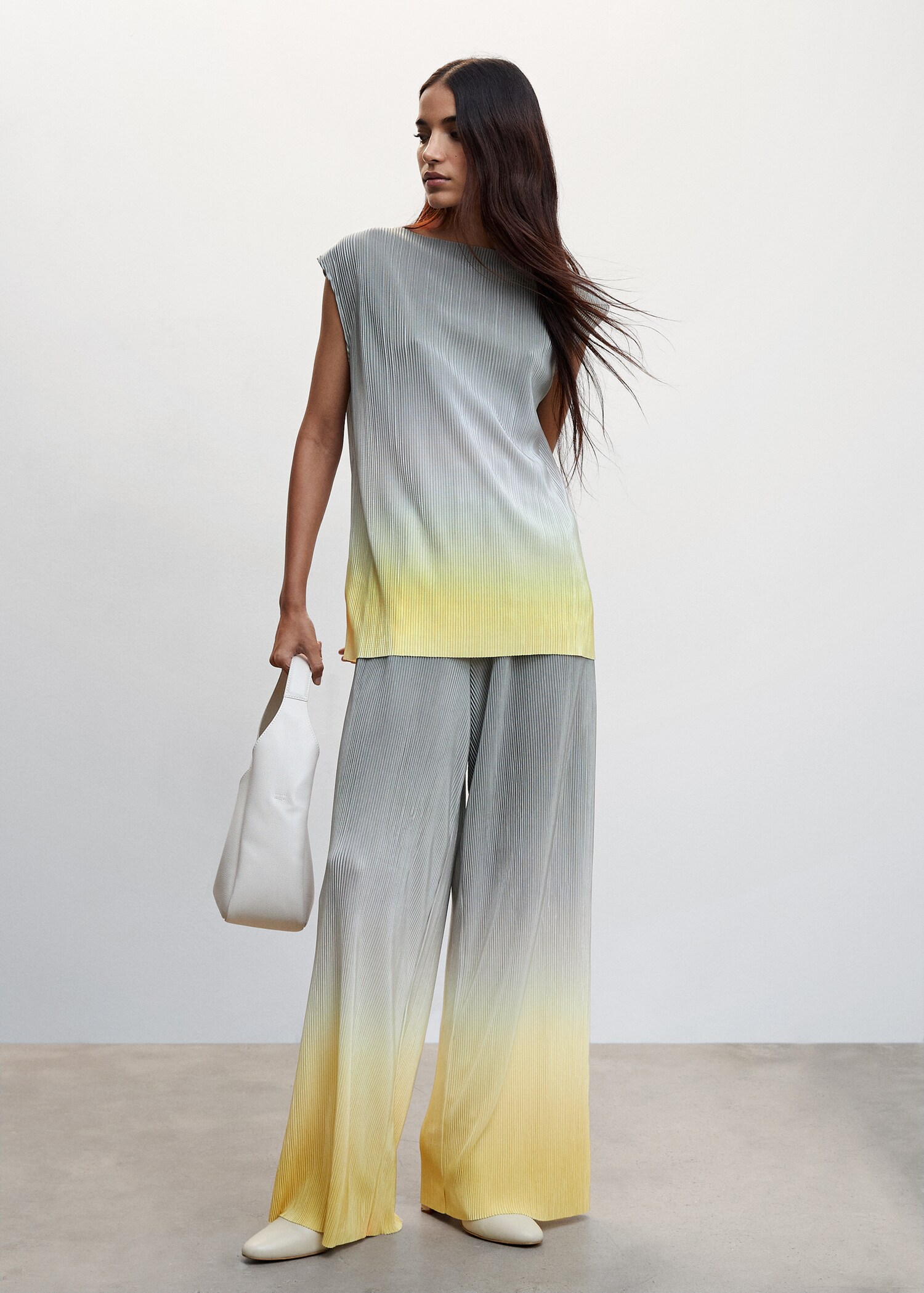 Pleated strap top - General plane