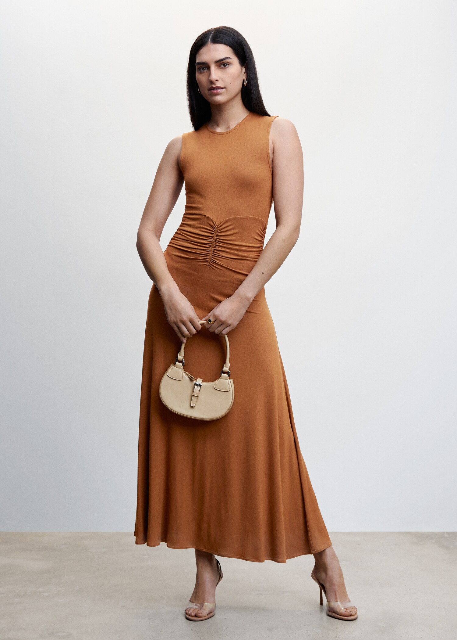Dress with gathered waist - General plane
