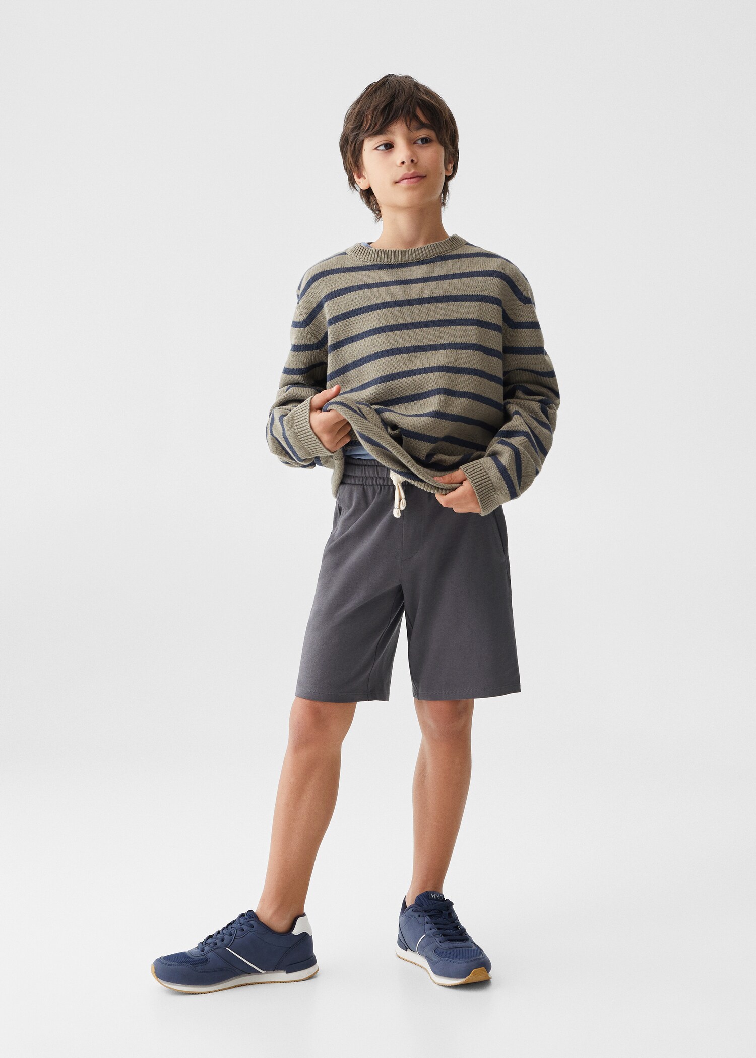 Elastic waist Bermuda shorts - General plane
