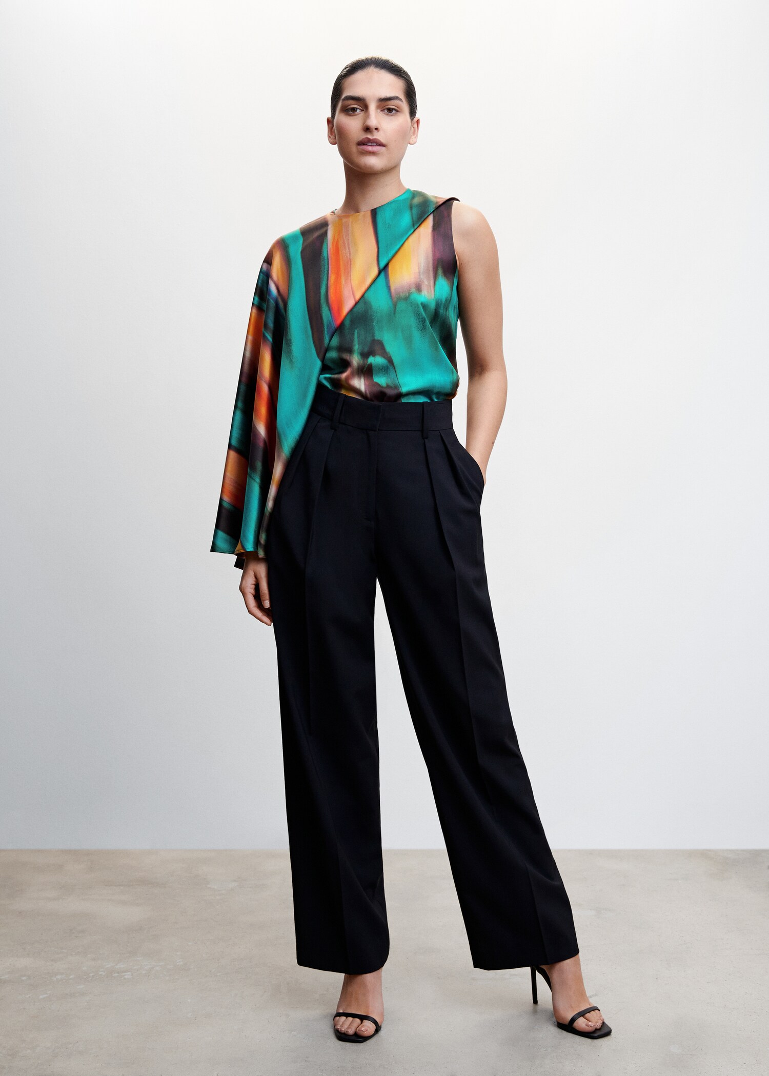 Asymmetric satin blouse - General plane