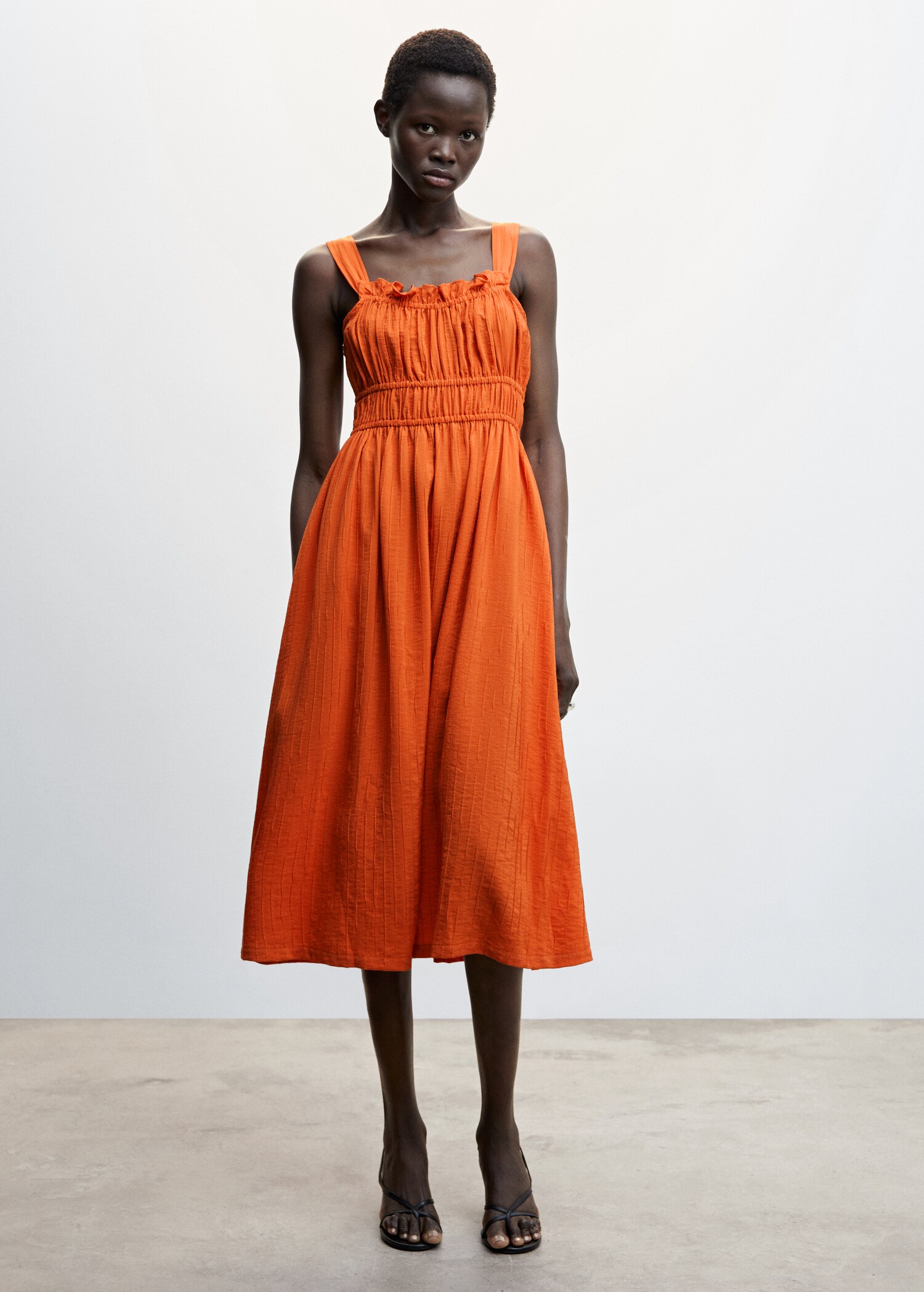 Gathered details dress - General plane