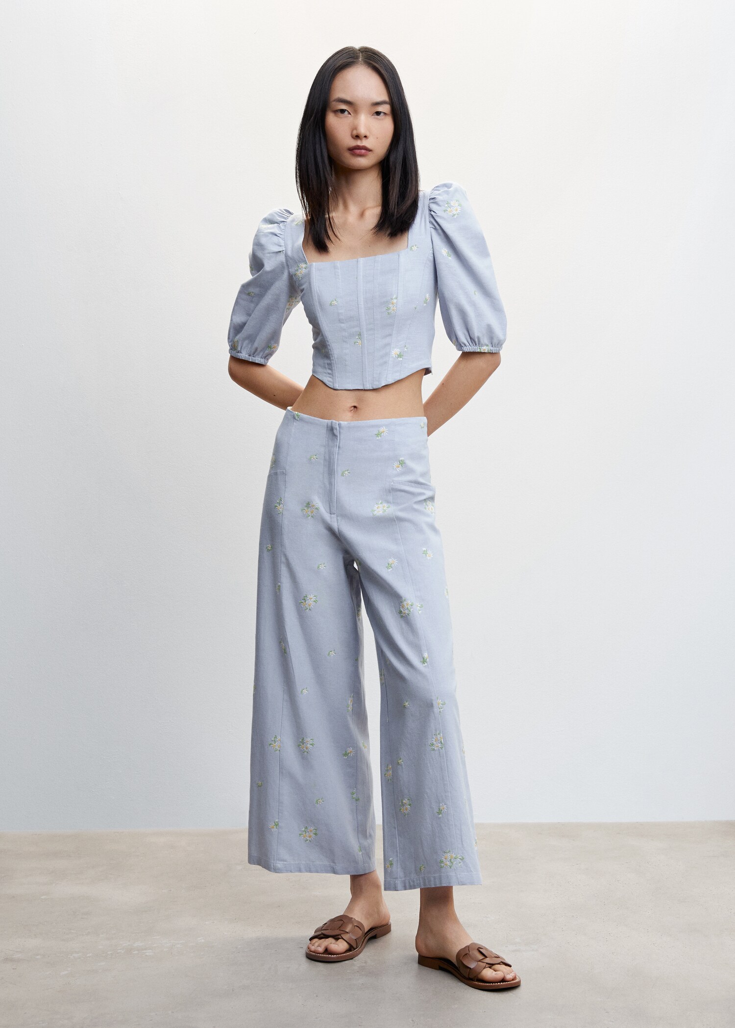 Floral embroidered blouse - เครื่องบินทั่วไป
