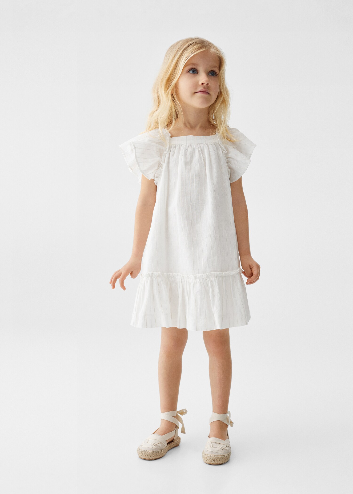 Robe texturée brillante - Plan général