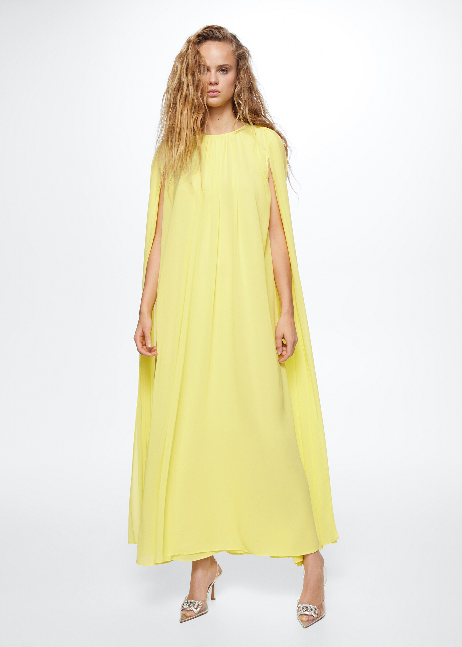 Sleeve slit dress - General plane