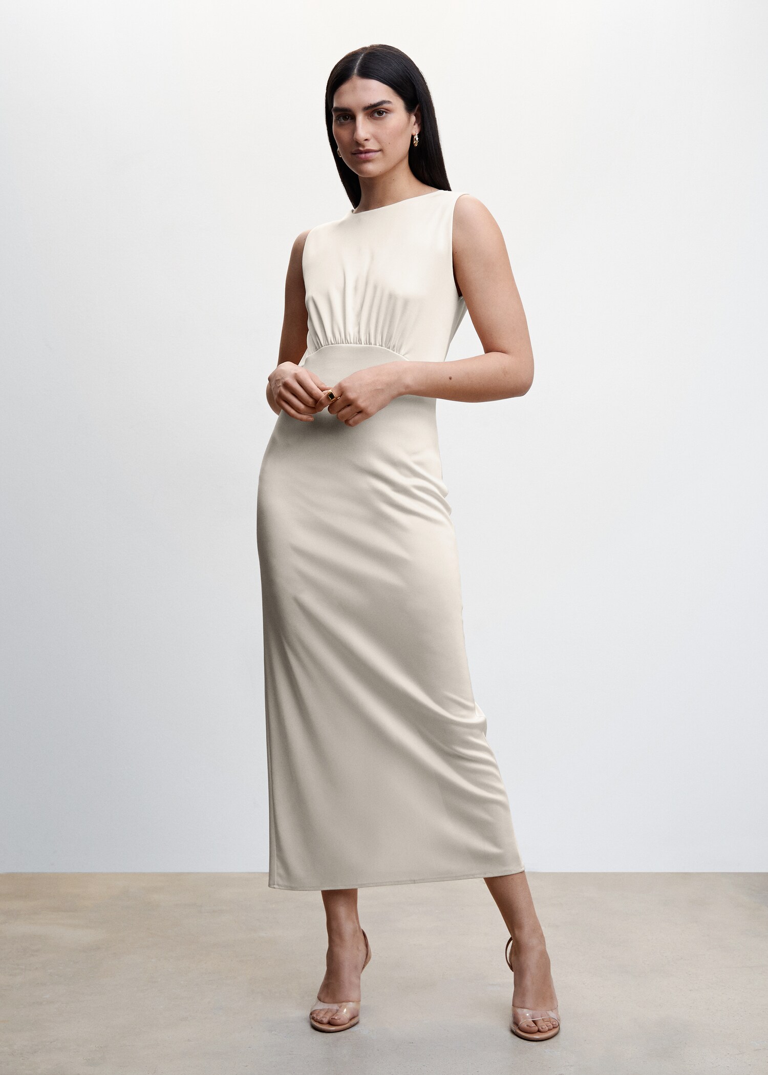 Cut-out back dress - General plane