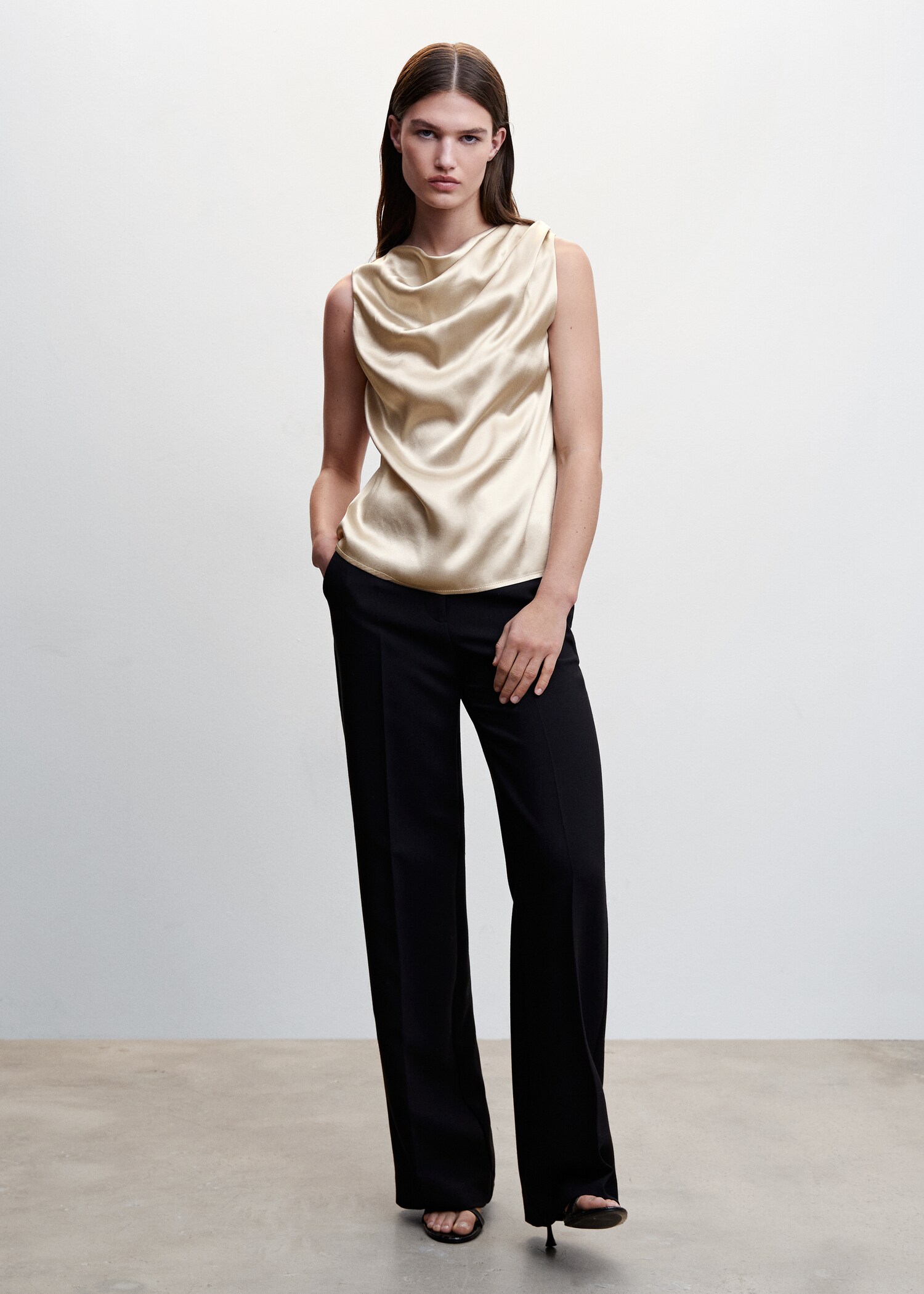 Blouse satin col bénitier - Plan général