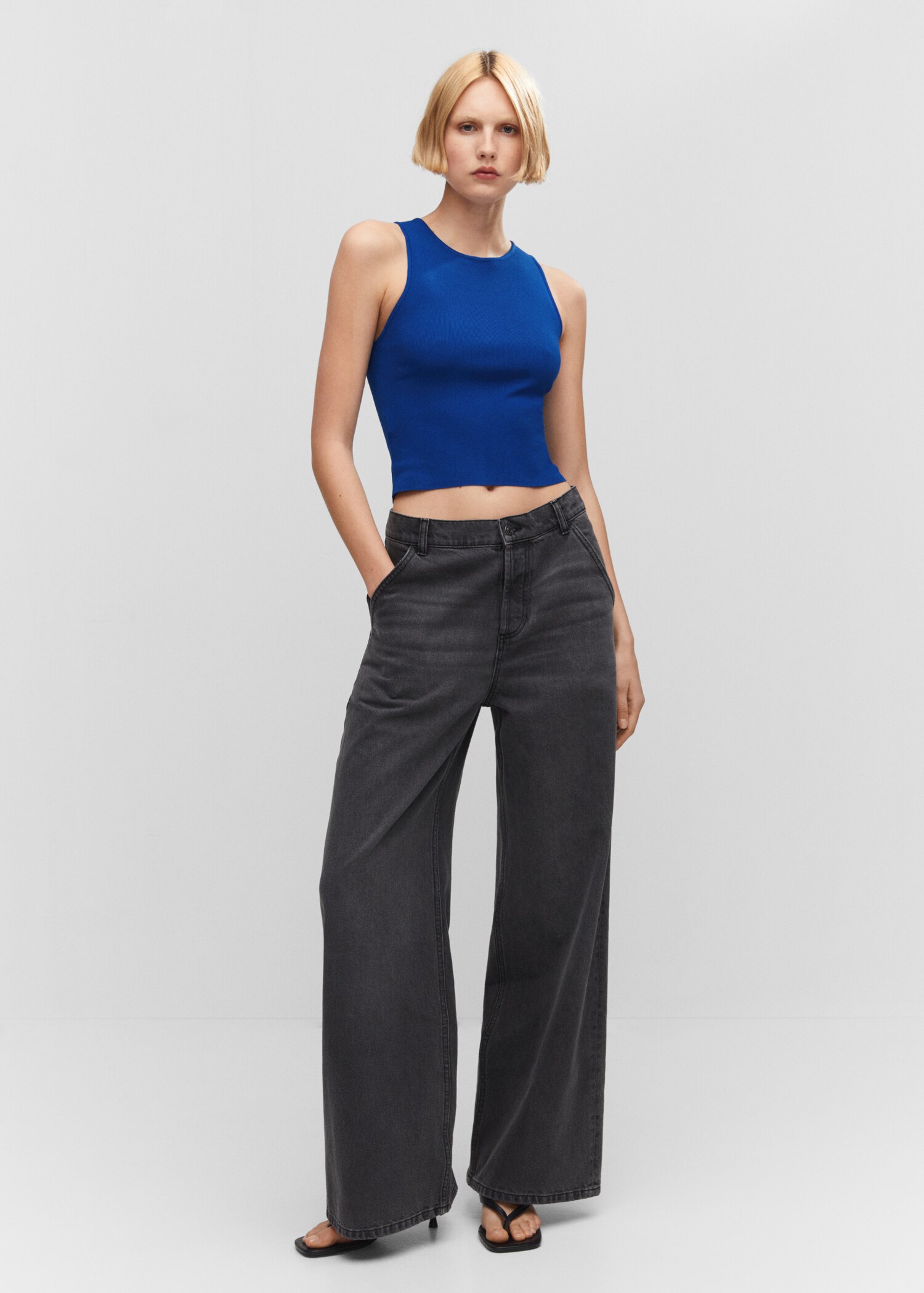 Knitted top with wide straps - General plane