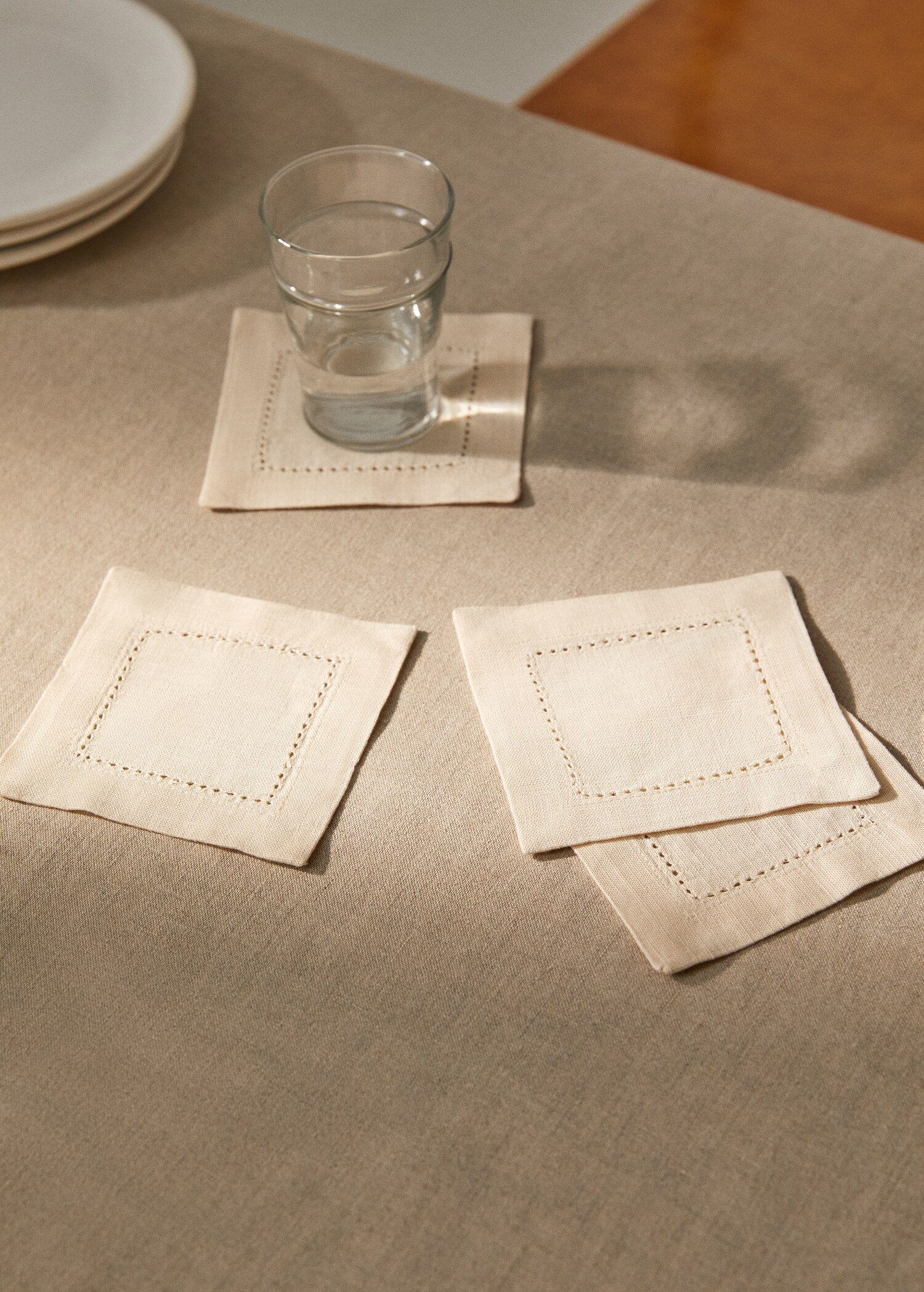 Dessous de verre coton détail broderie ajourée - Plan général