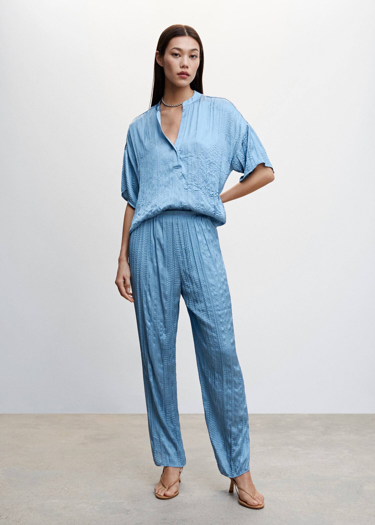 Satin pleated pants - General plane