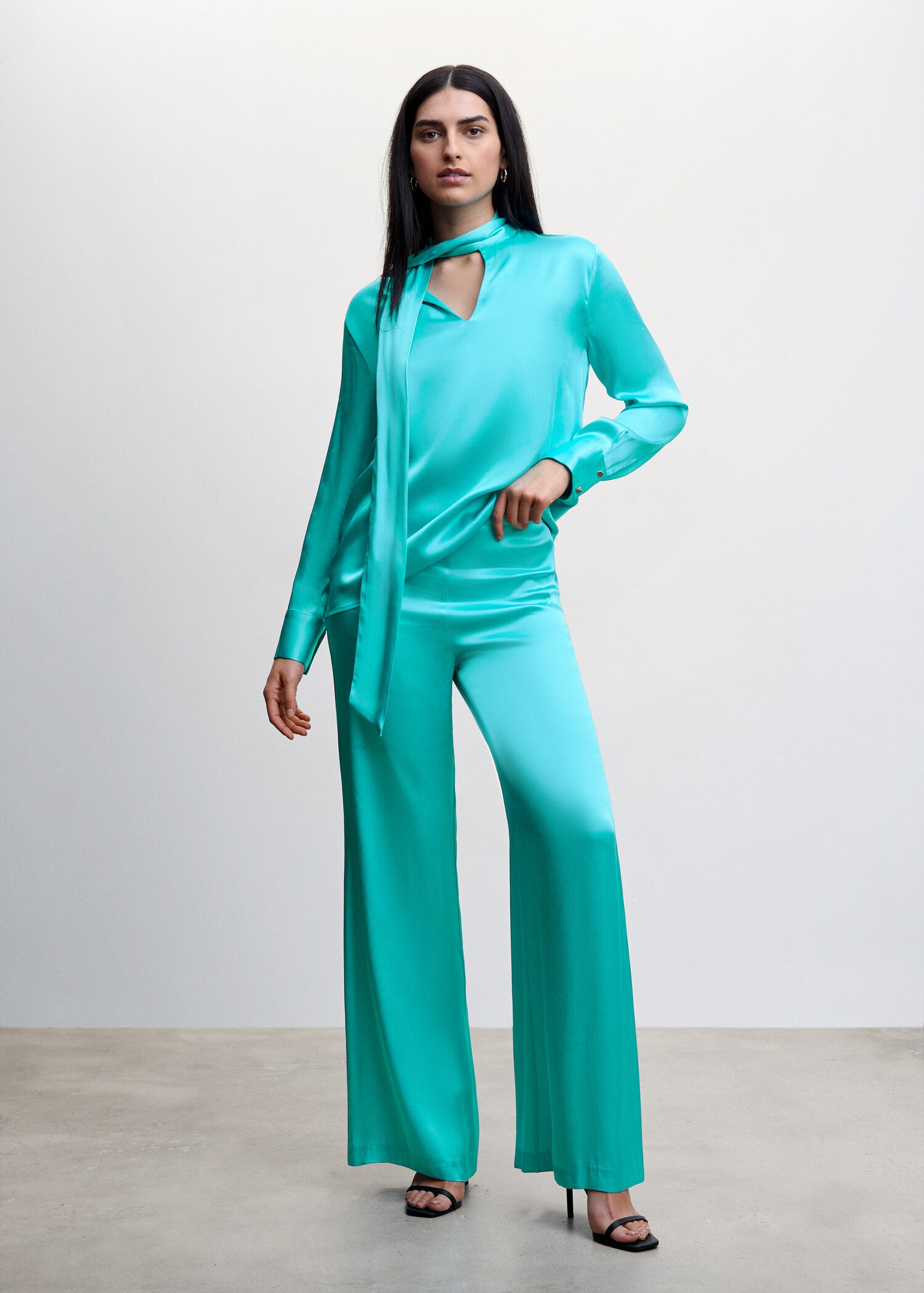 Pantalon palazzo satiné - Plan général