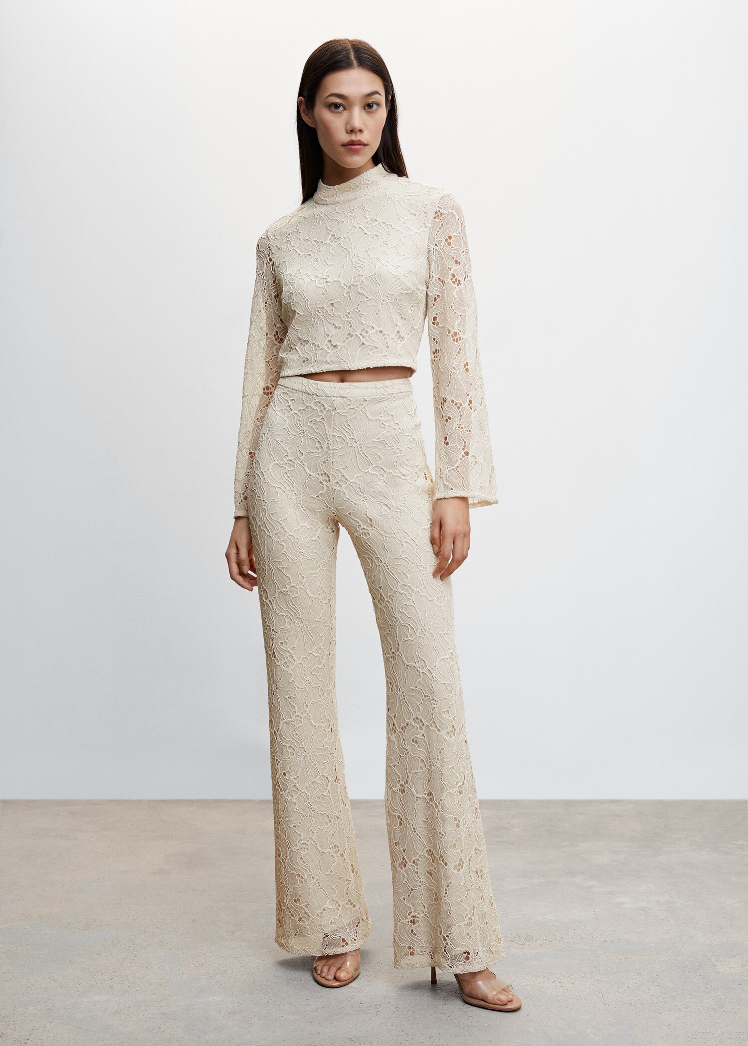 Open back lace top - General plane