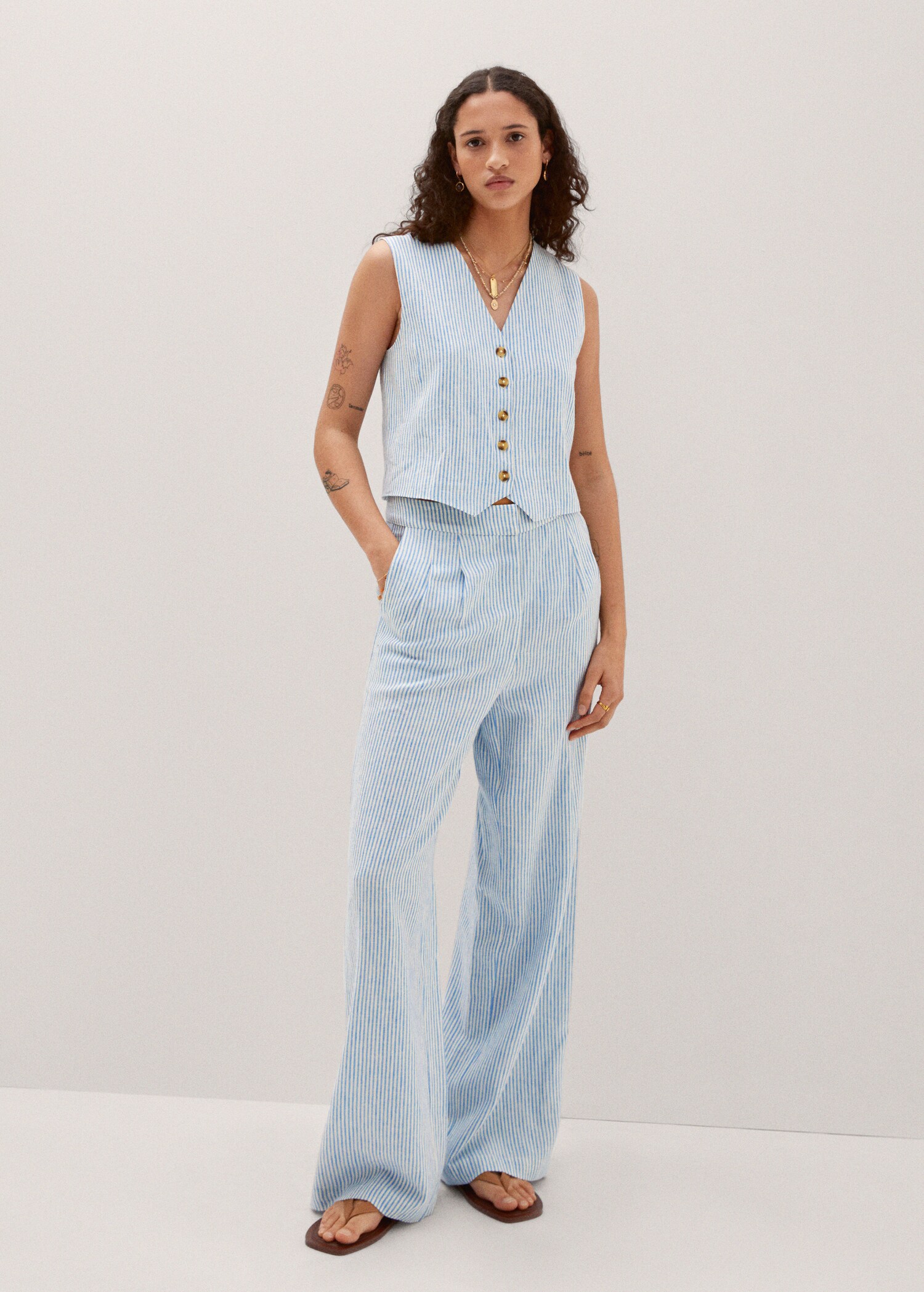 Pinstriped linen waistcoat - General plane