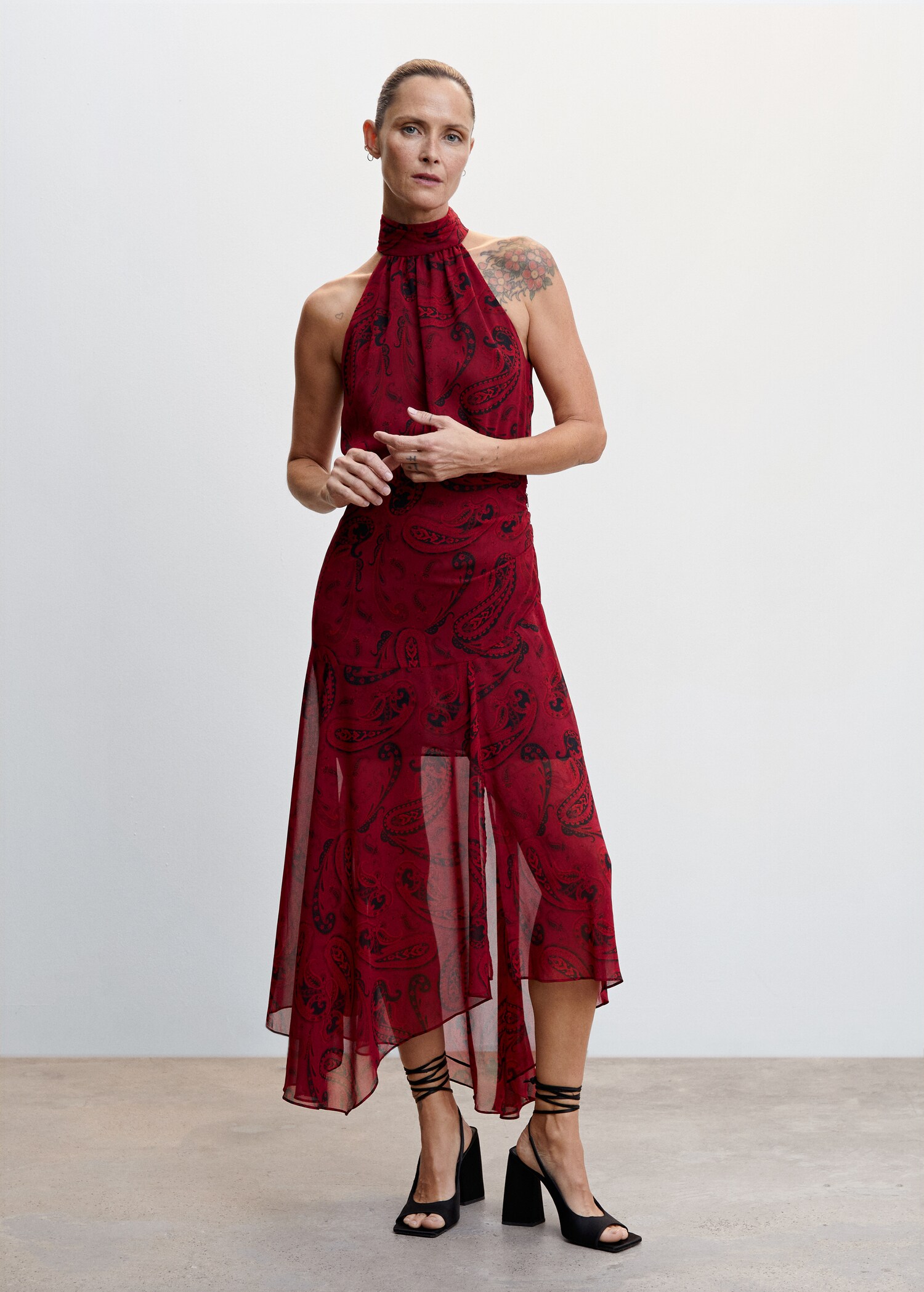 Kjole med paisley-trykk - Total bildeutsnitt