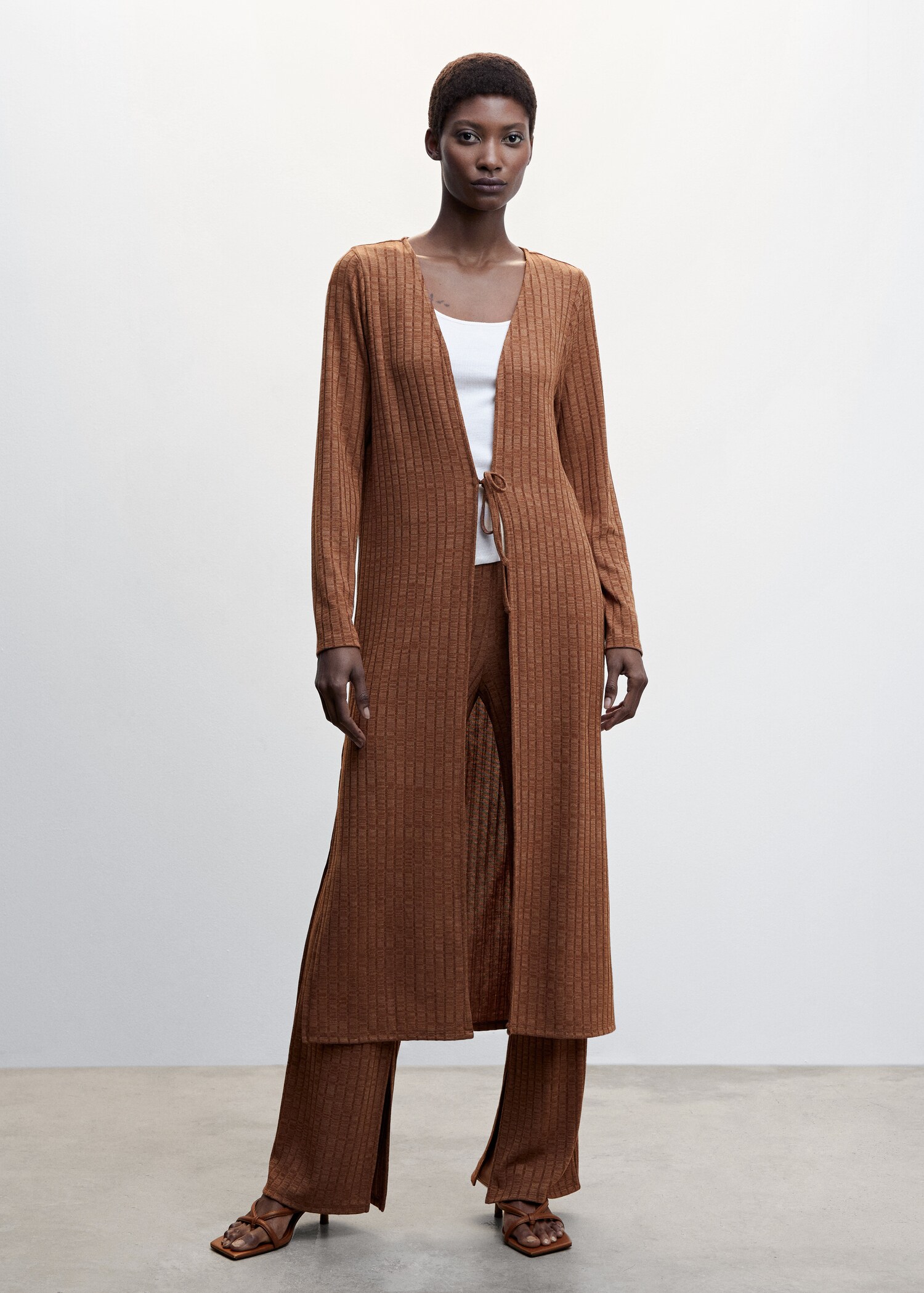 Ribbed long cardigan - General plane