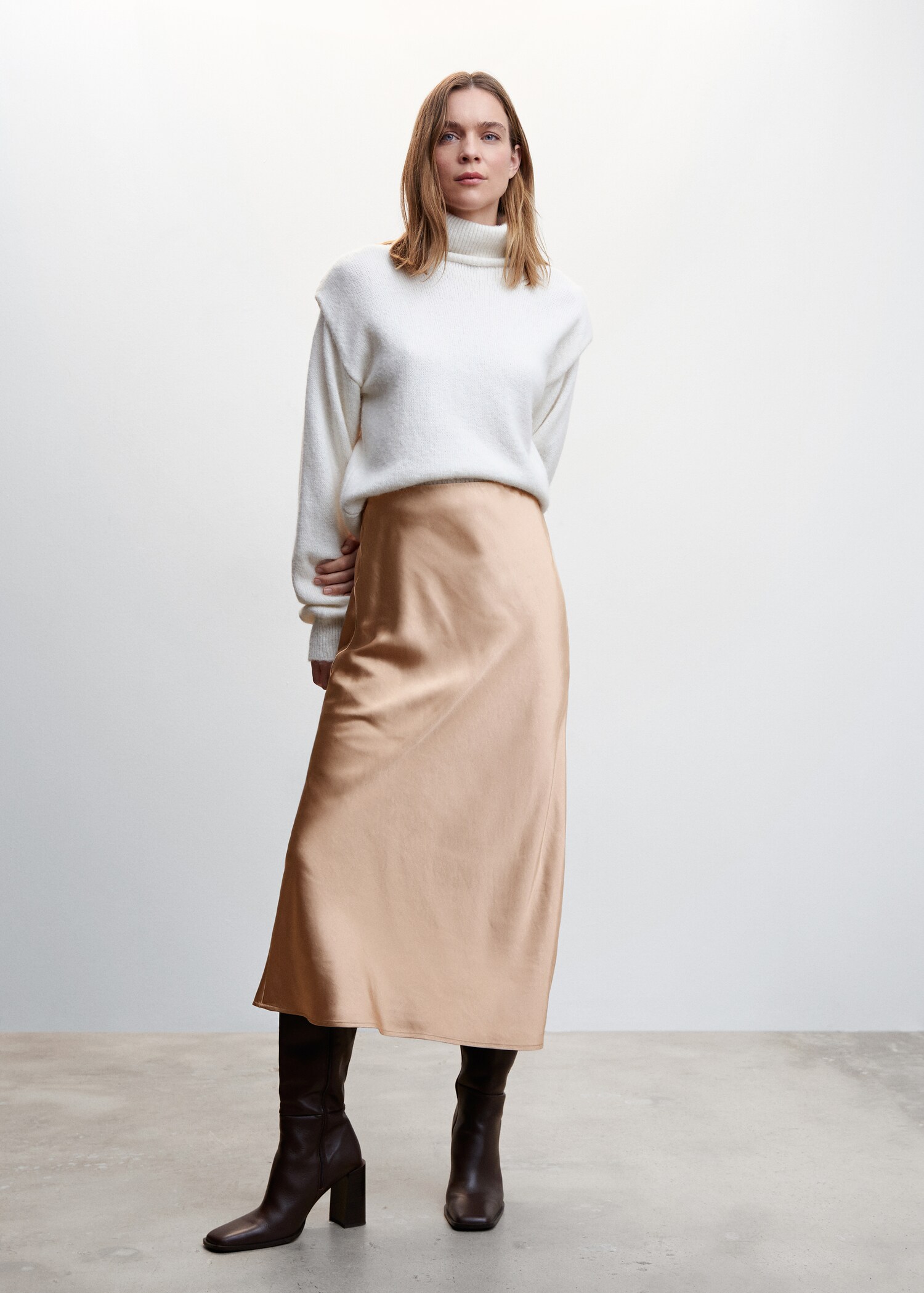 Satin long skirt - General plane
